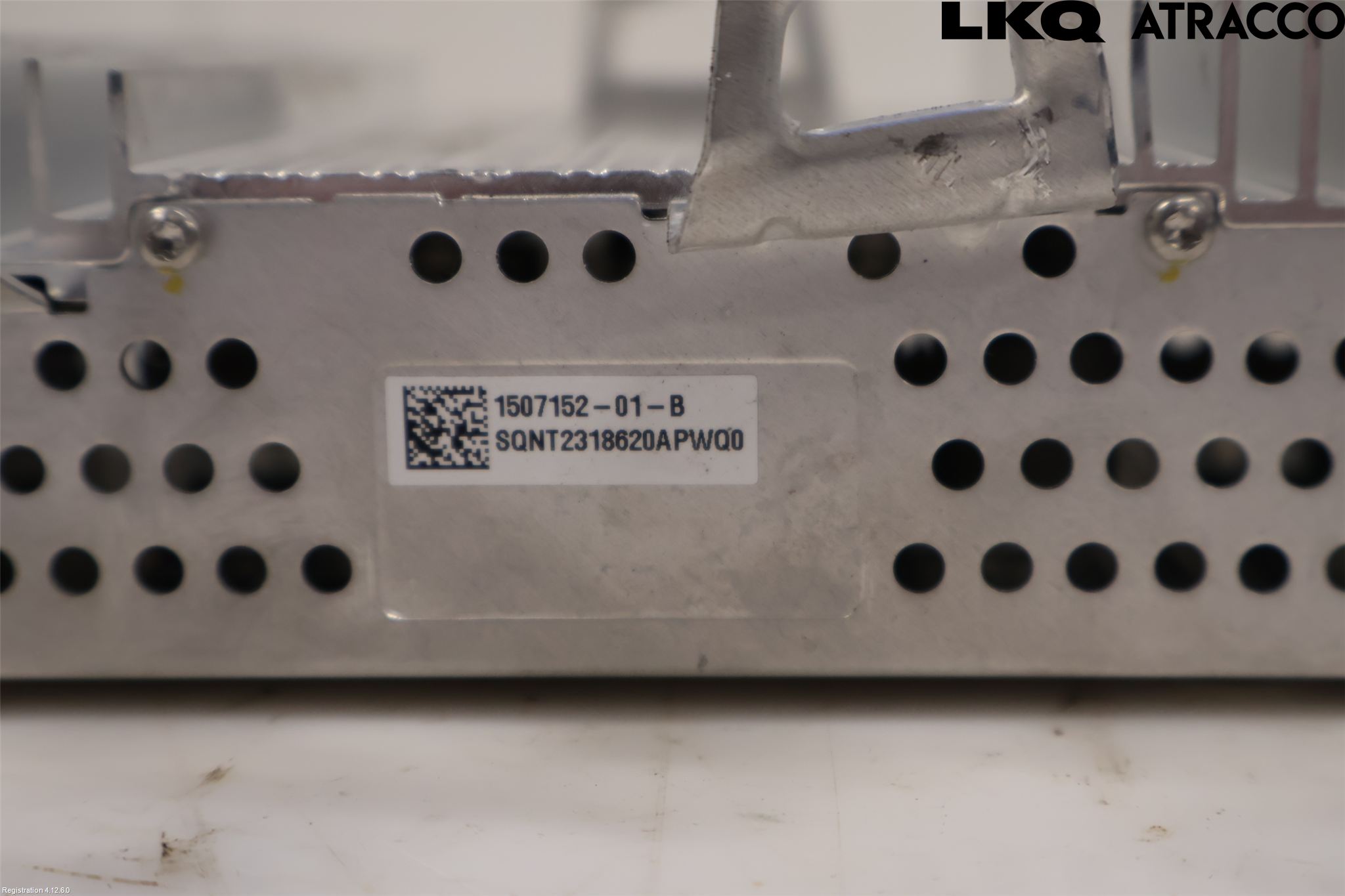 Tesla MODEL Y 21- Radio-Stereo Förstärkare