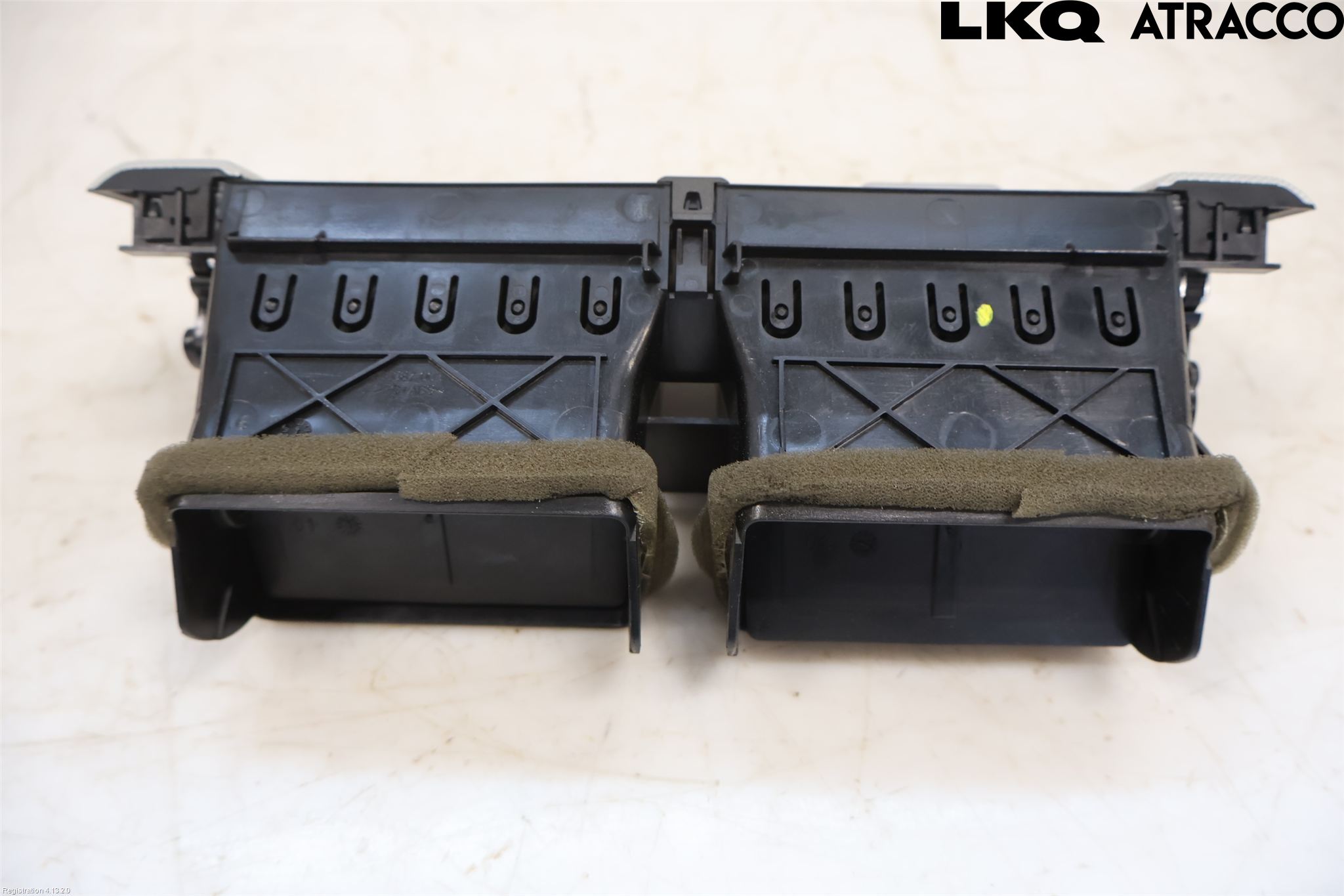 Landrover LAND ROVER RANGE ROVER EVOQUE (L538) 11-18 Defrosterkanal-Munstycke