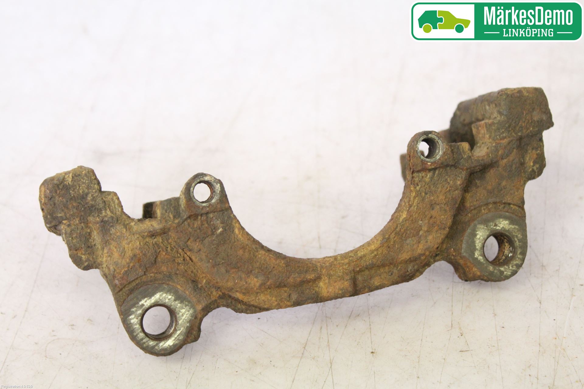 Volkswagen VW CADDY      04-10 Bromsokshållare