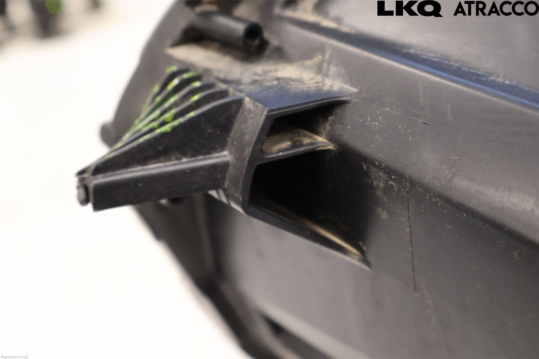 Opel VIVARO 20- Strålkastare Höger