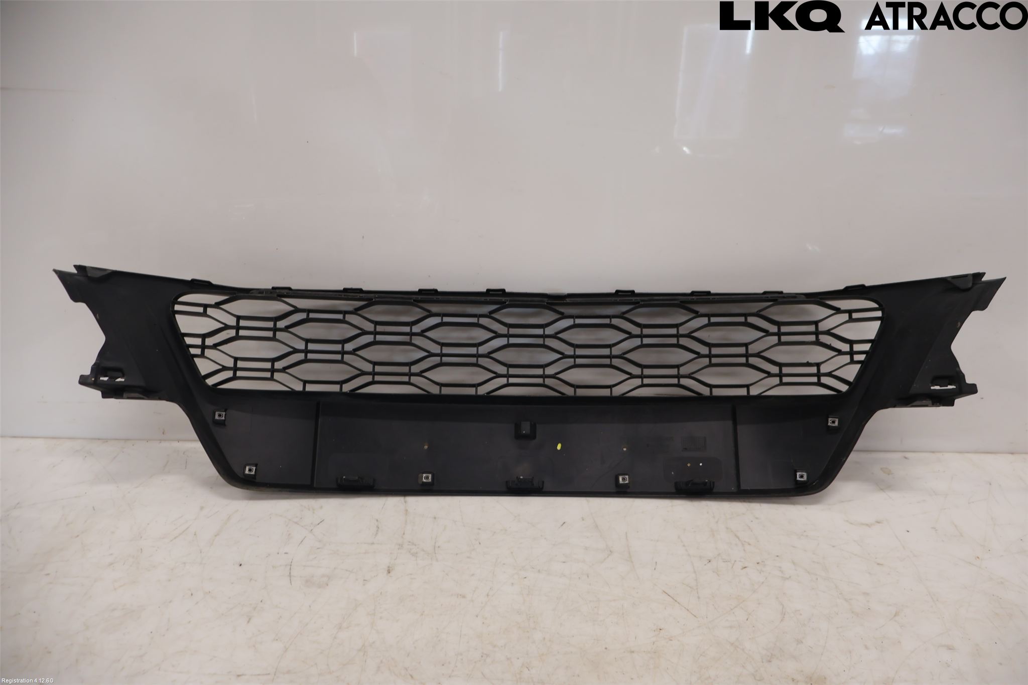 Dacia SANDERO/STEPWAY 13-20 Grilldel Mitt