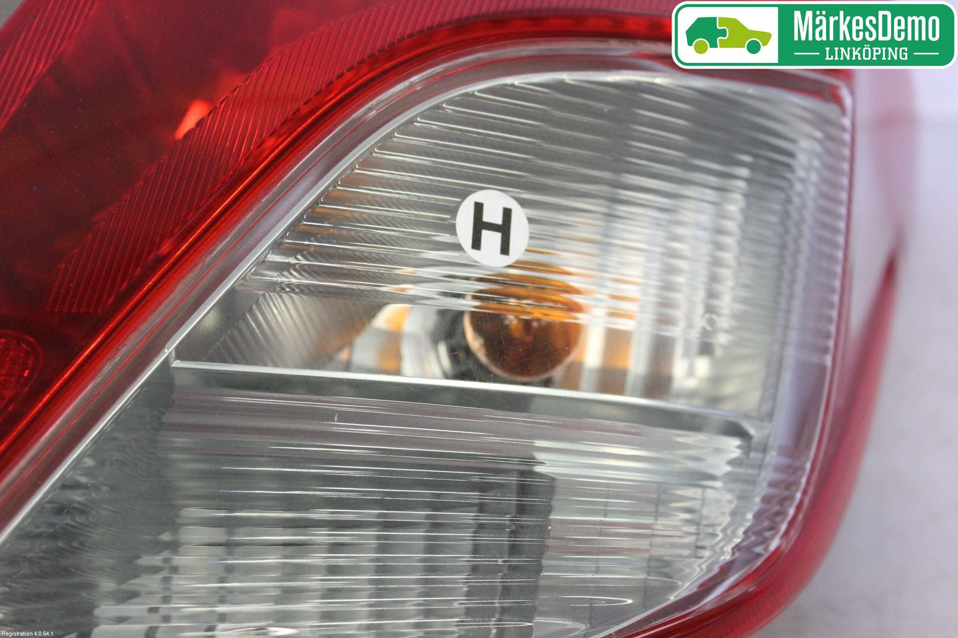 Toyota YARIS XP130 12-14 Bakljus Höger