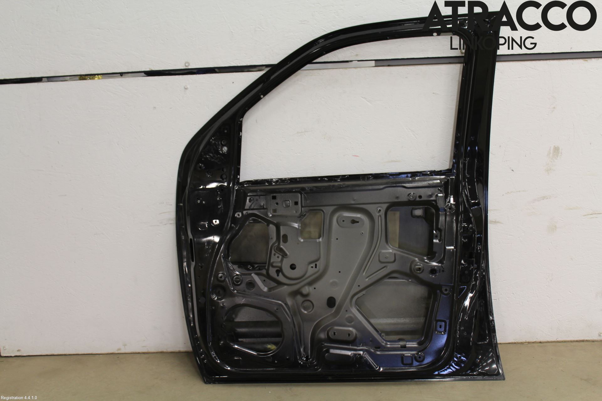 Nissan NAVARA 05-16 Dörr Fram Höger