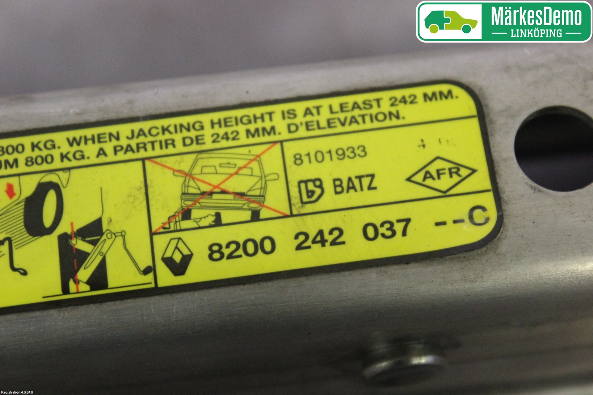 Renault CLIO III  06-09 Domkraft