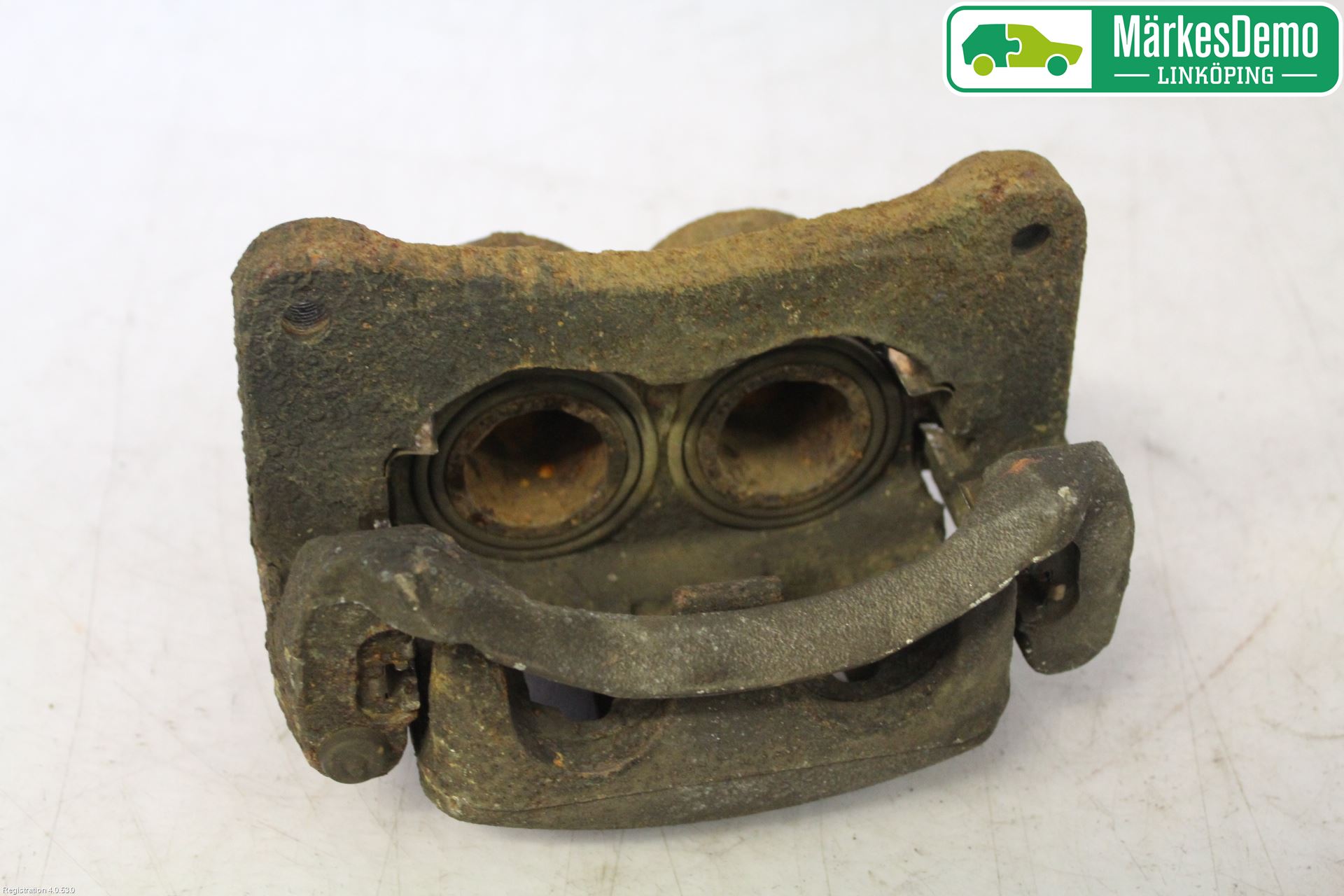 Mitsubishi GRANDIS Bromsok Fram Höger