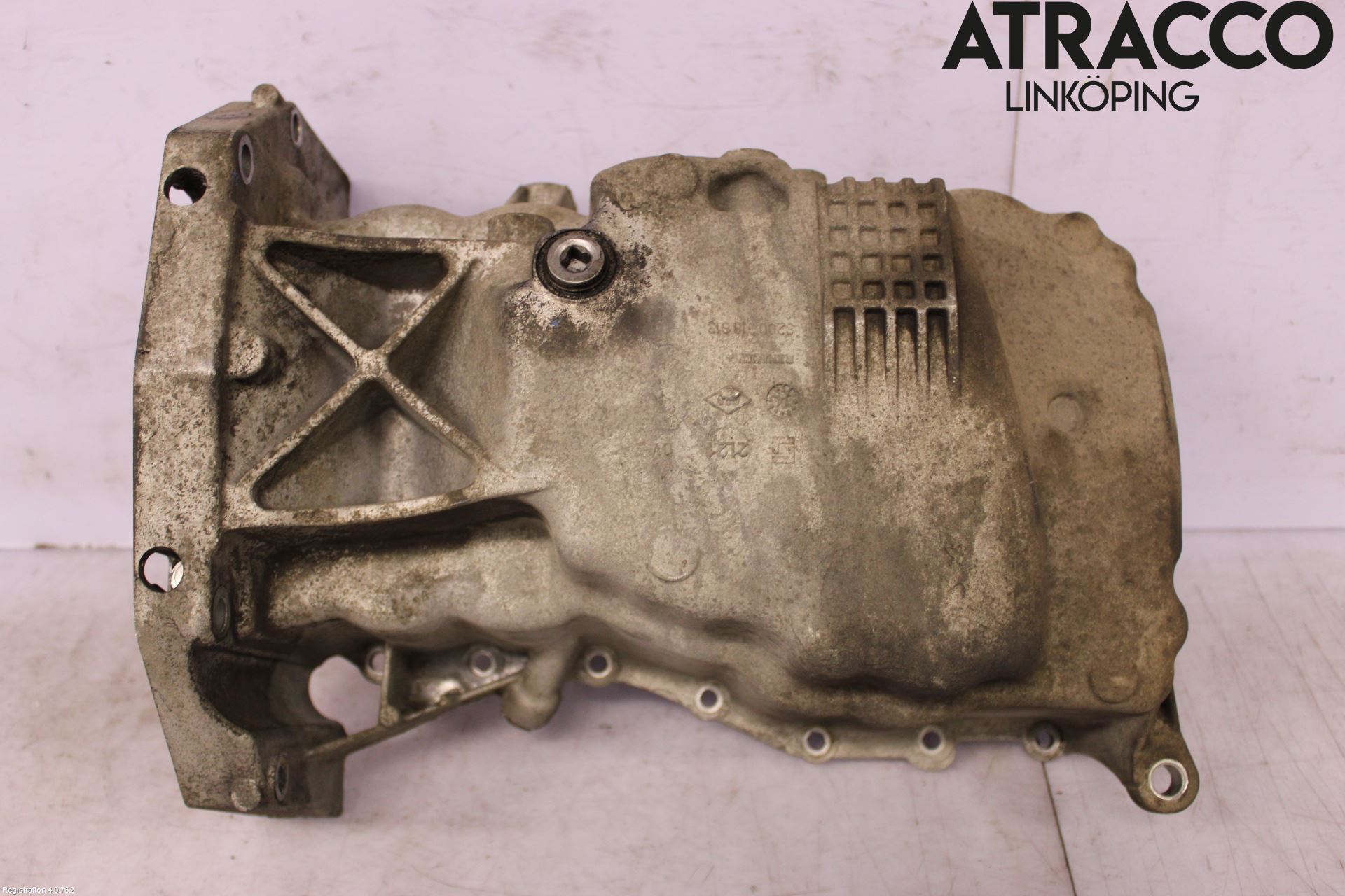 Dacia DUSTER 10-17 Oljetråg