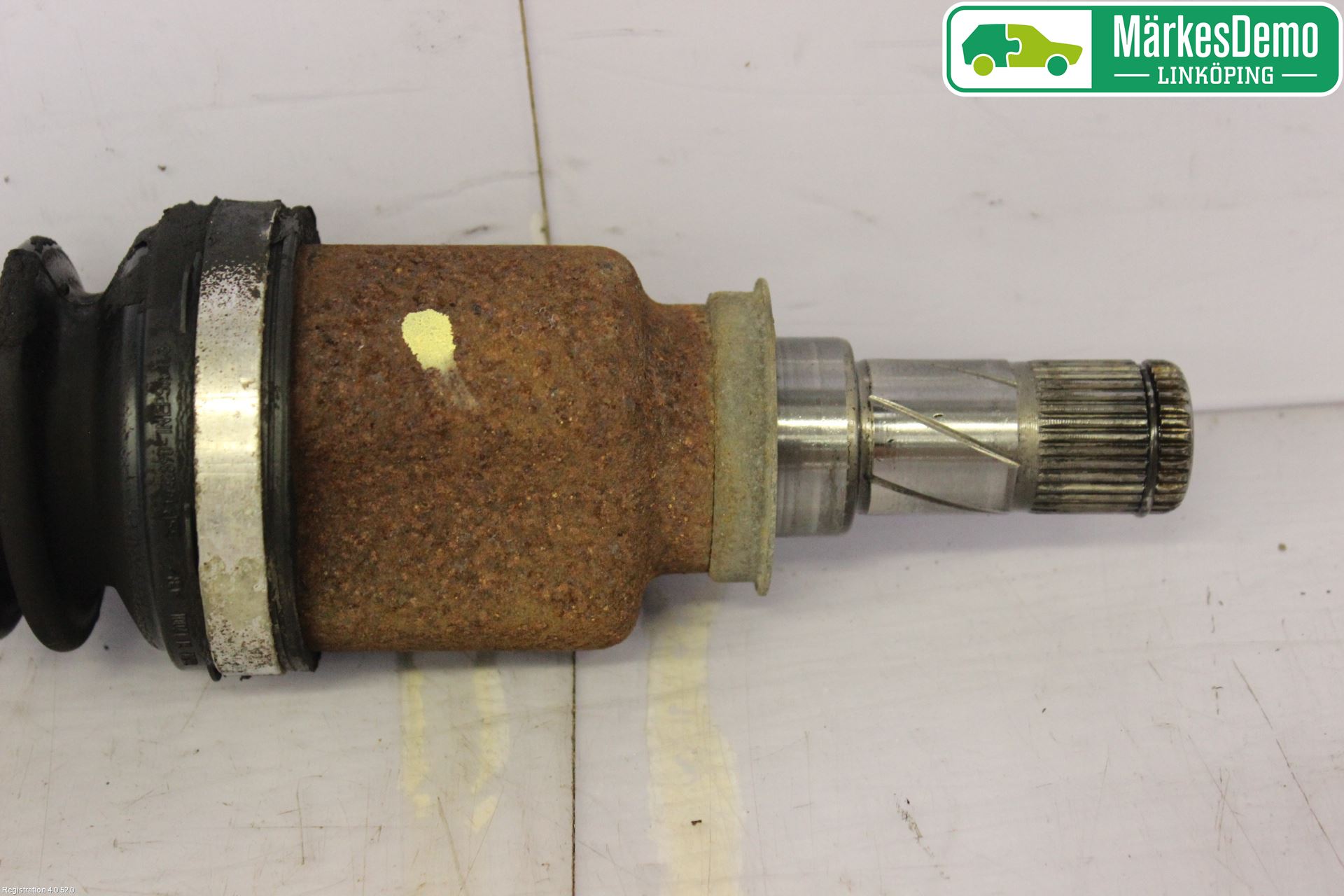 Mitsubishi COLT   04-08 Drivaxel Fram Vänster