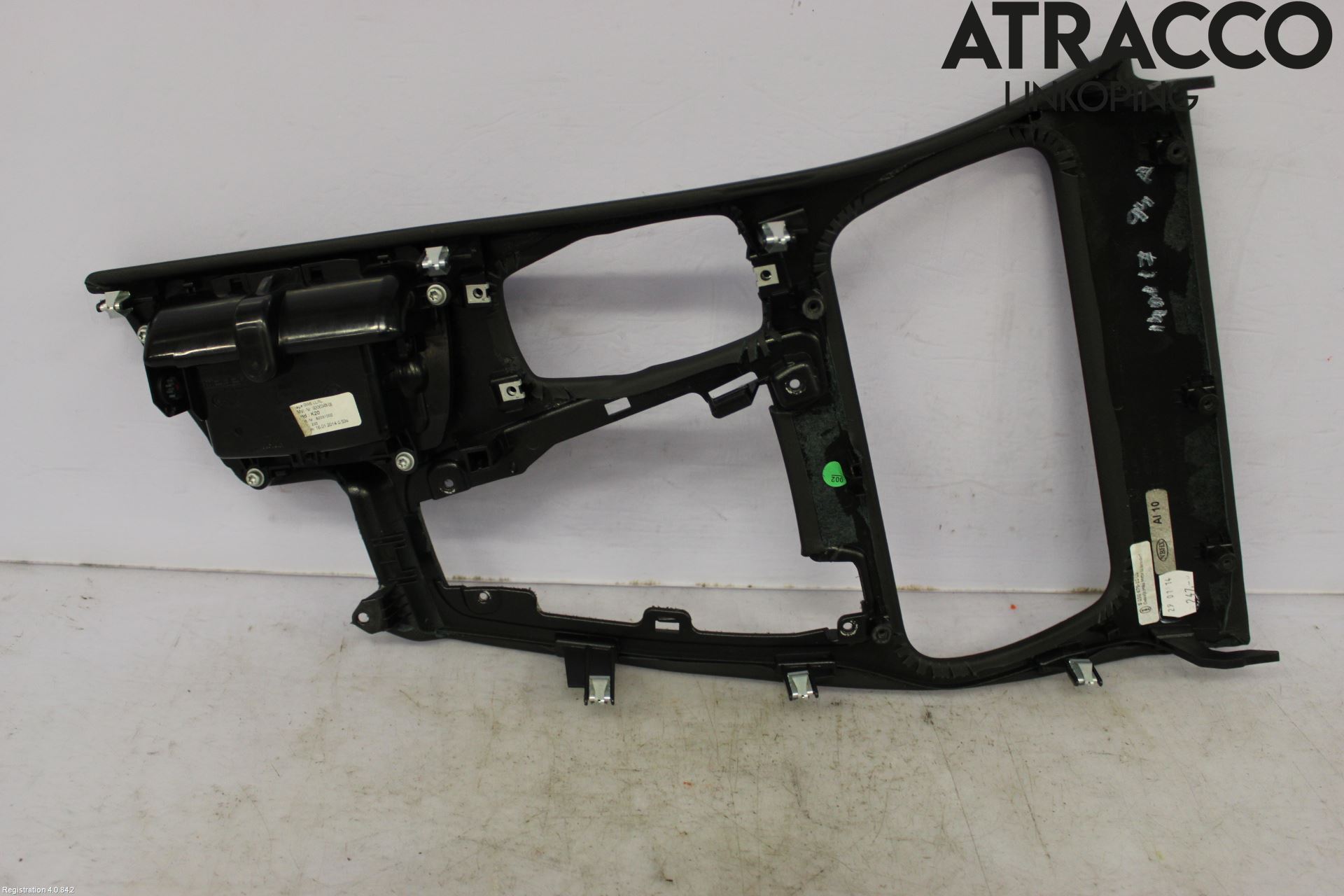 BMW 5 F10/F11/F18 09-17 Instrumentkonsoll Mitt