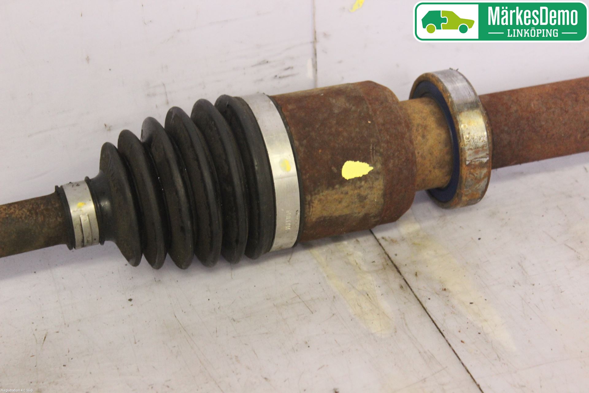 Renault CLIO III  06-09 Drivaxel Fram Höger