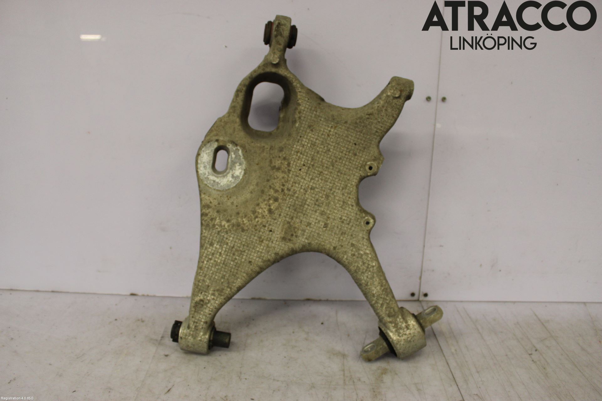 Volvo XC60 18- Bärarm Bak Vänster