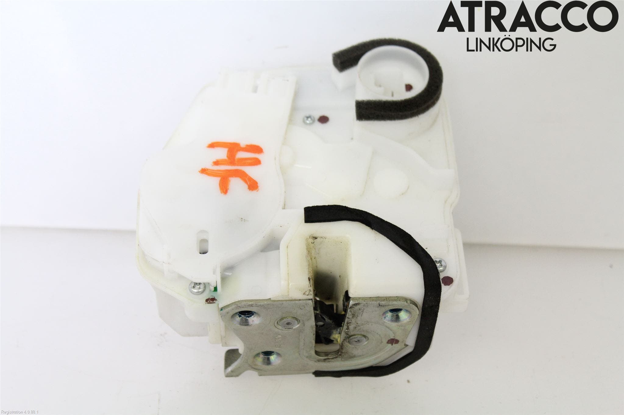 Mitsubishi L200 16-23 Låskista-Dörrlås