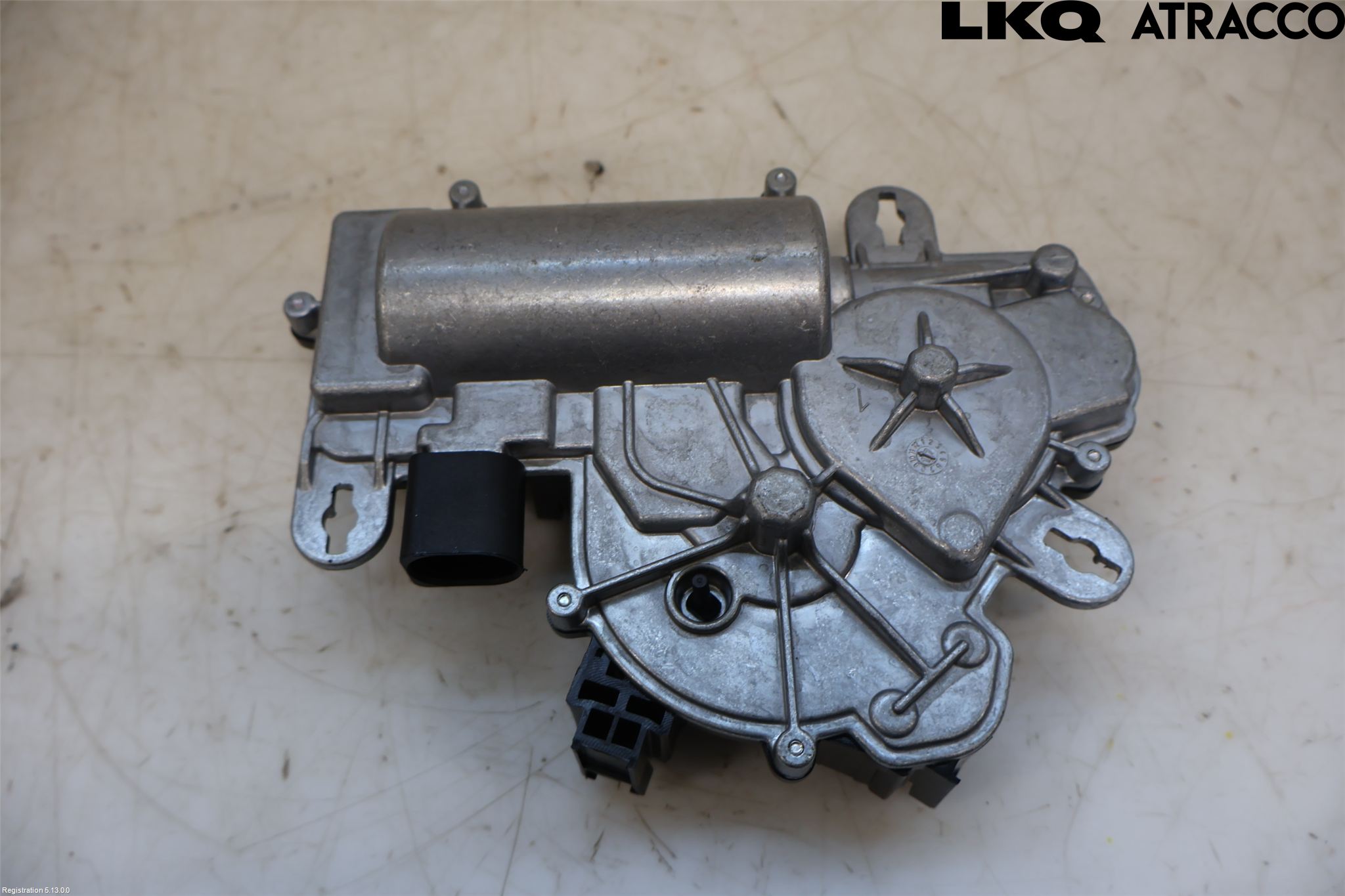 Volkswagen VW PASSAT 15-19 Bakluckeöppnare Automatisk