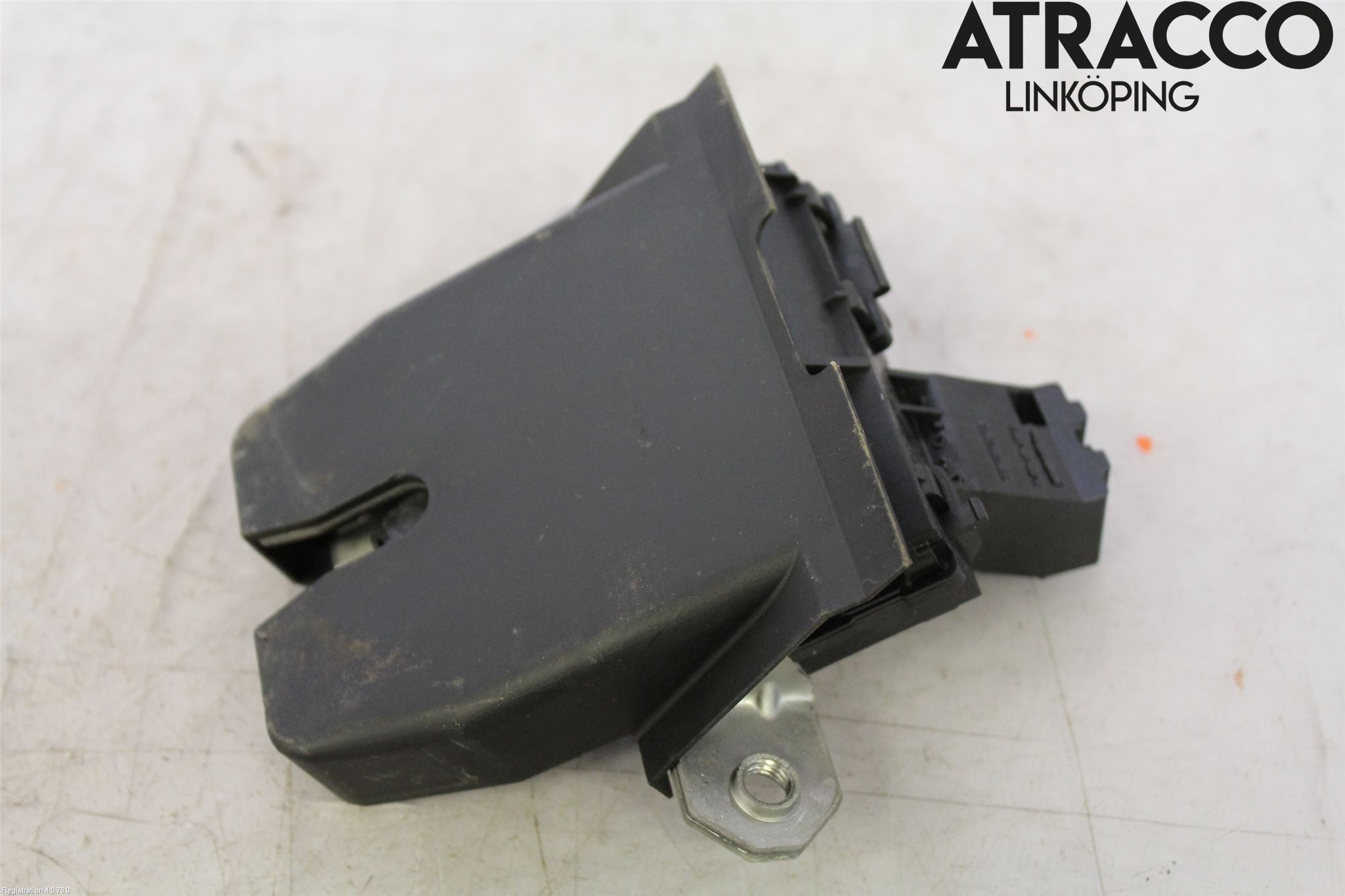 Volvo V40 12-19 Låskista Baklucka