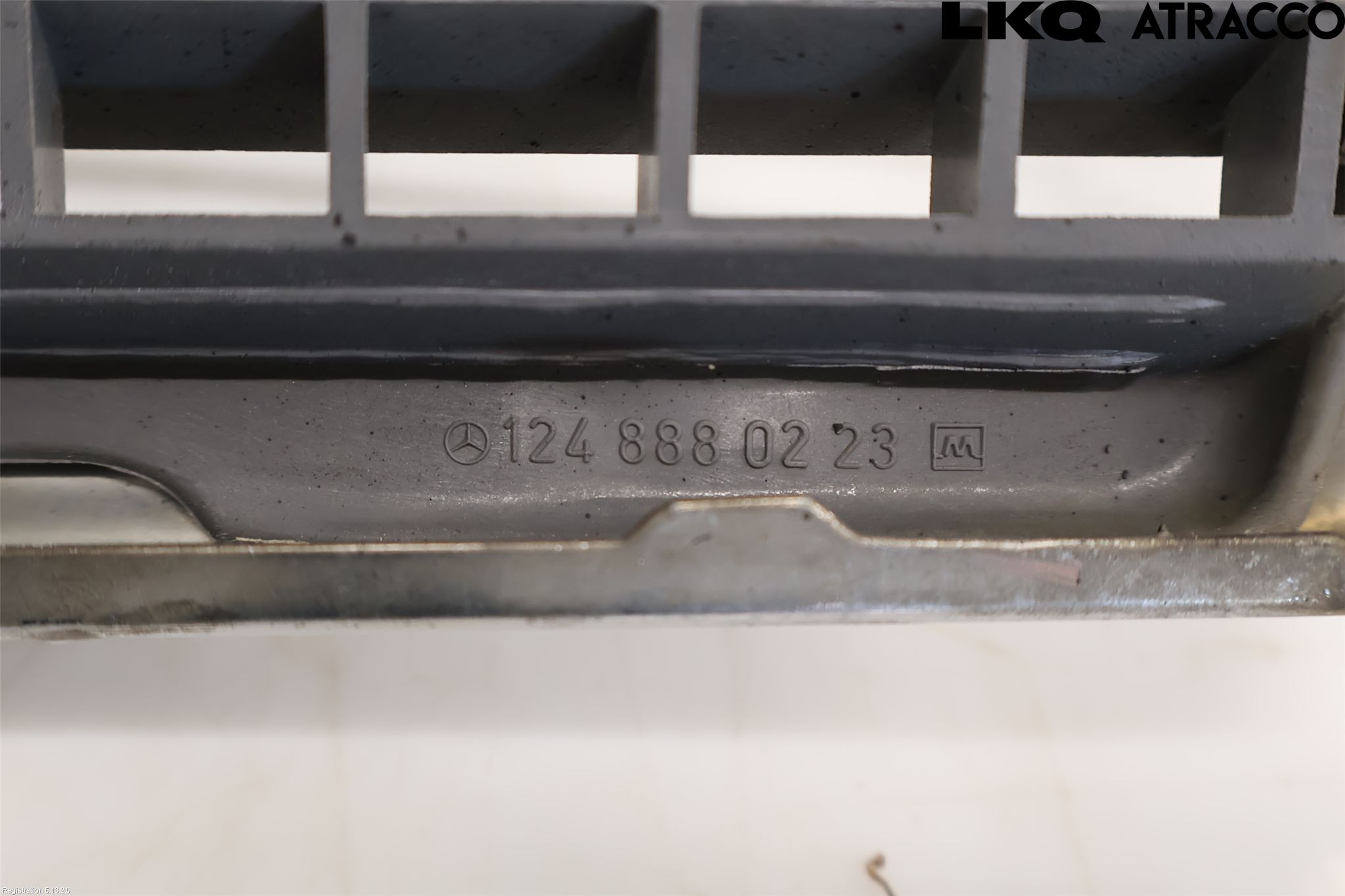 Mercedes-Benz MB 200-500  (W124) 86-96 Grill Komp