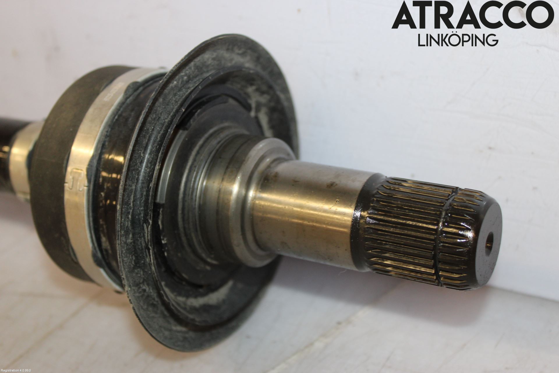 BMW 5 G30/G31/F90 17-23 Drivaxel Bak Vänster