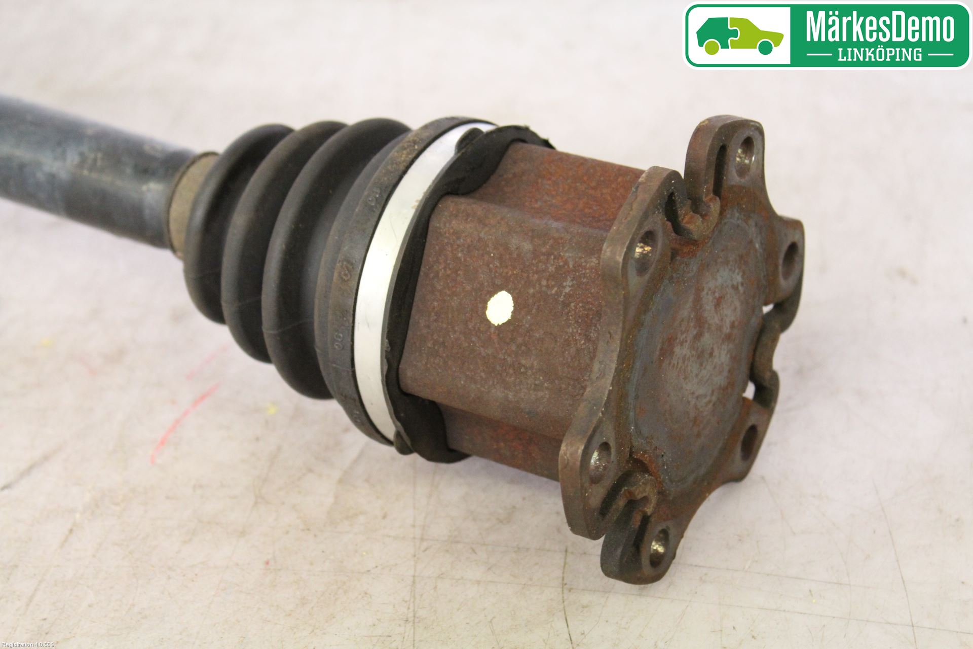 Audi A4/S4 05-07 Drivaxel Fram Vänster
