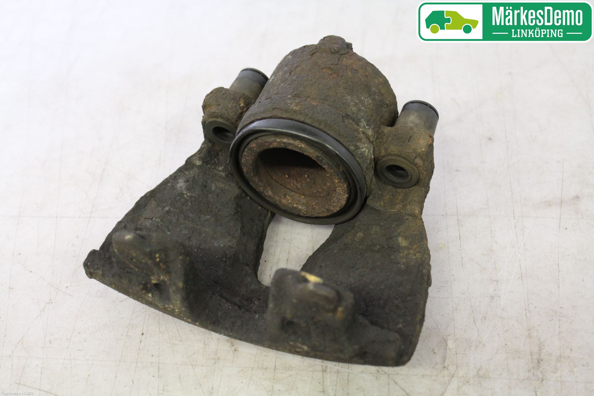 Saab 9-5     06-10 Bromsok Fram Vänster