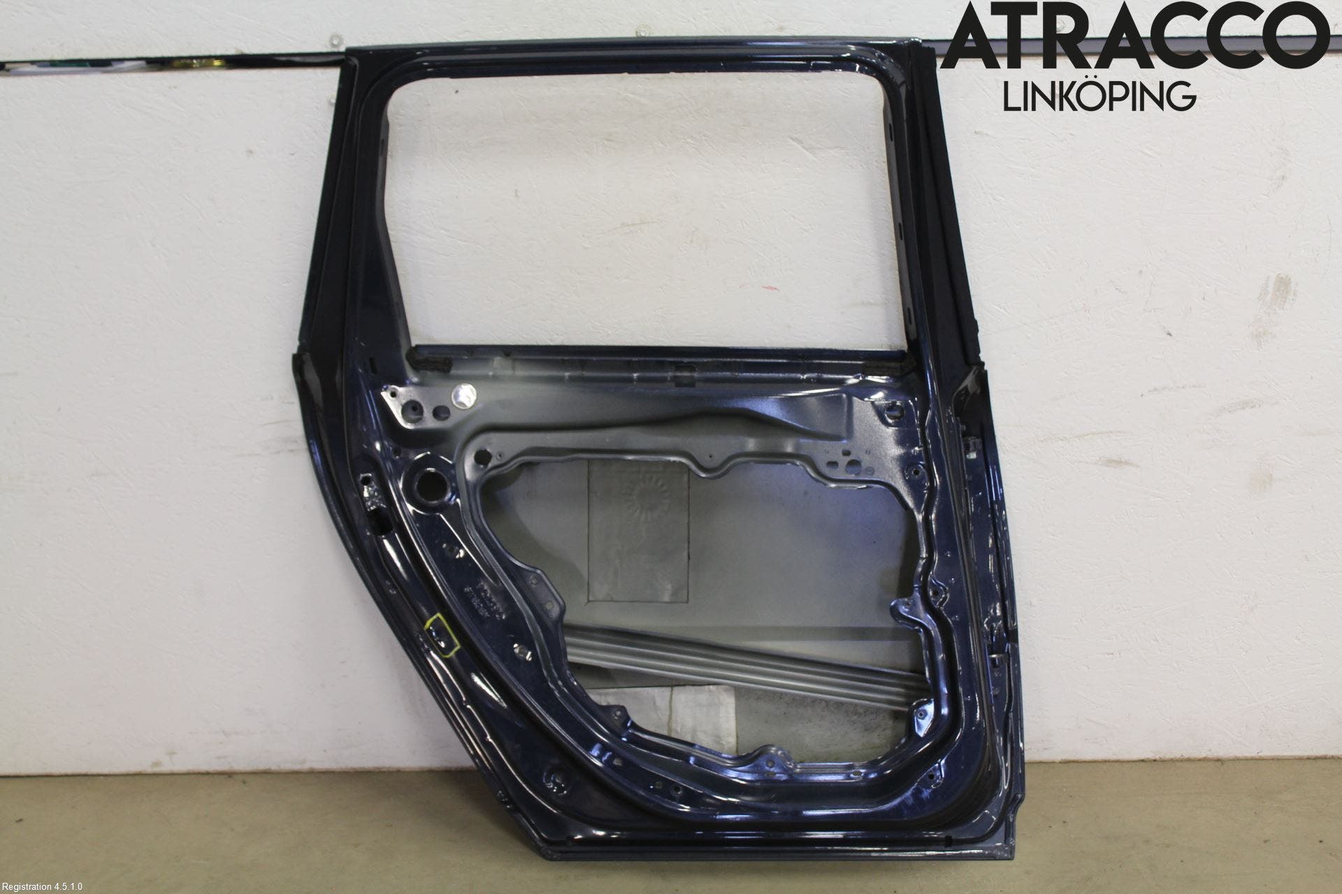 Volvo V70 08-13 Dörr Bak Vänster