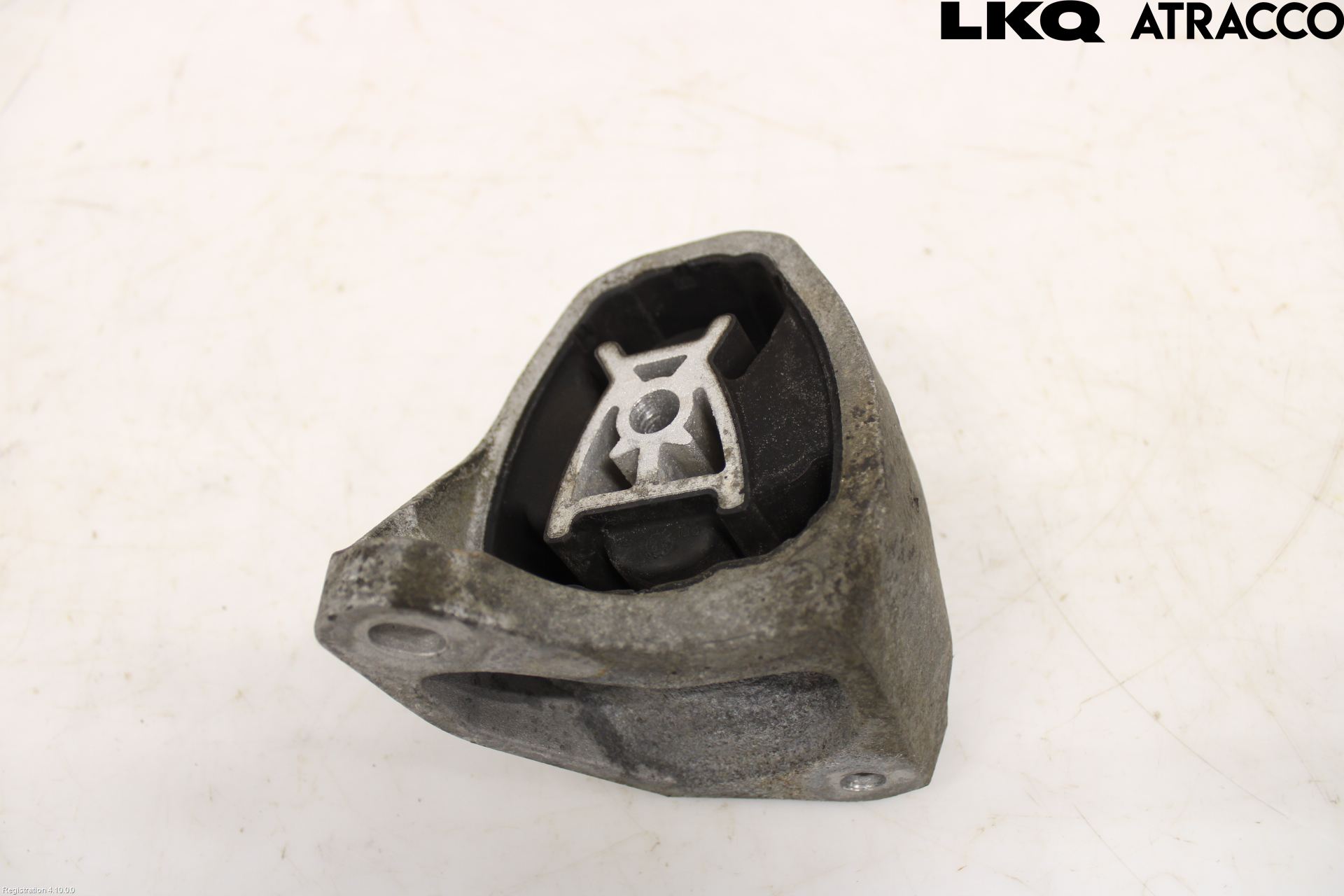 Volvo V60 19- Motorfäste