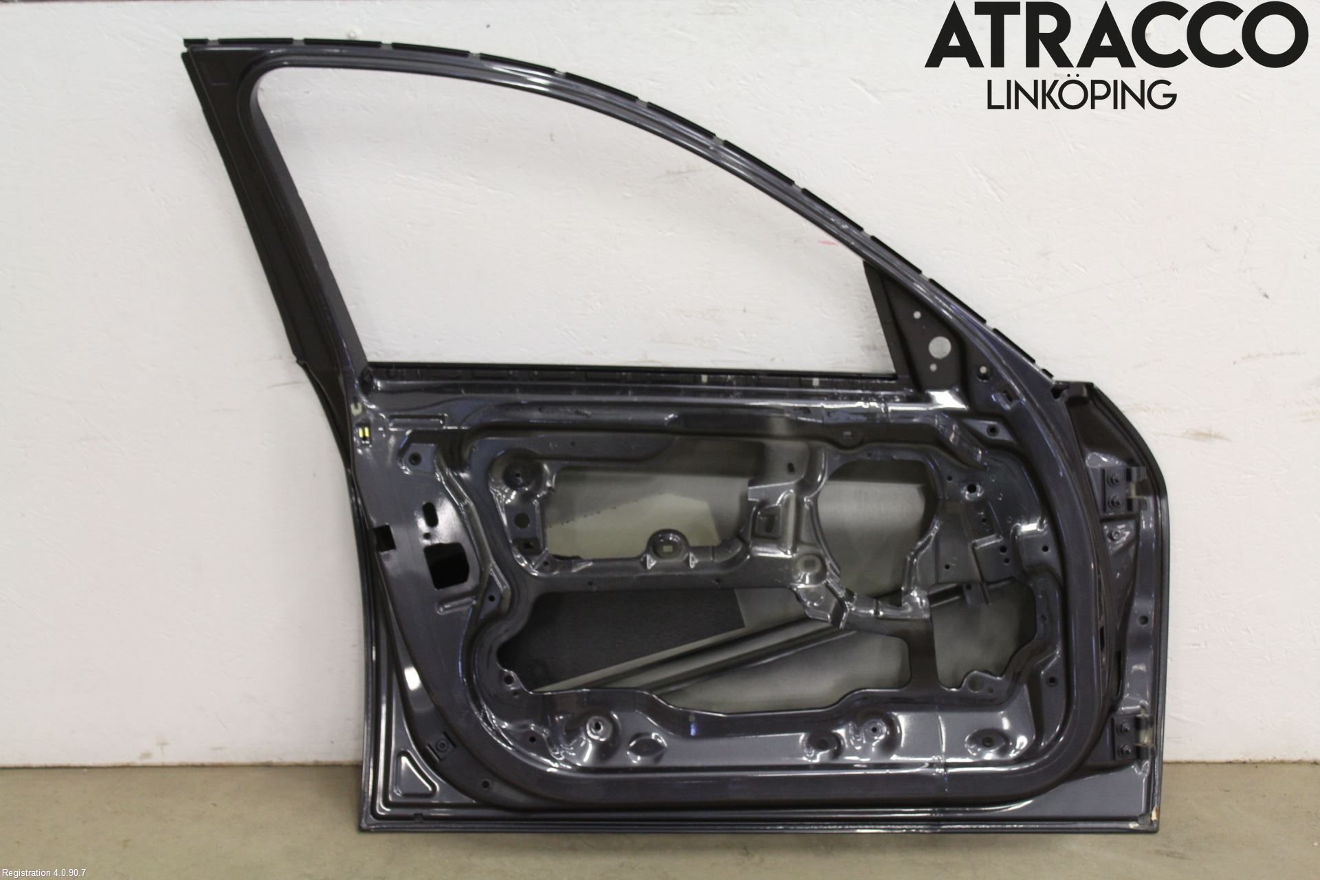 BMW 3 E90/91 SED/TOU 05-12 Dörr Fram Vänster