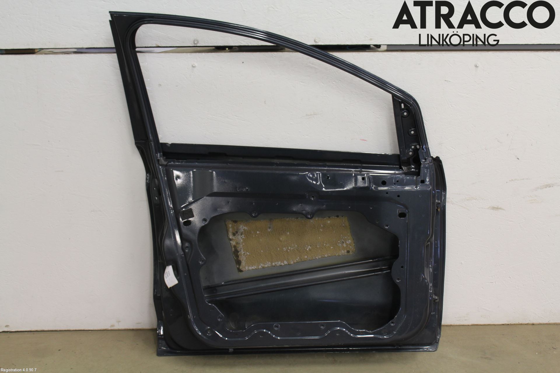 Ford KUGA 08-12 Dörr Fram Vänster