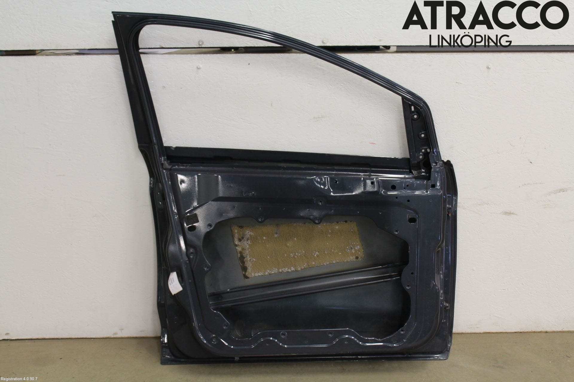 Ford KUGA 08-12 Dörr Fram Vänster