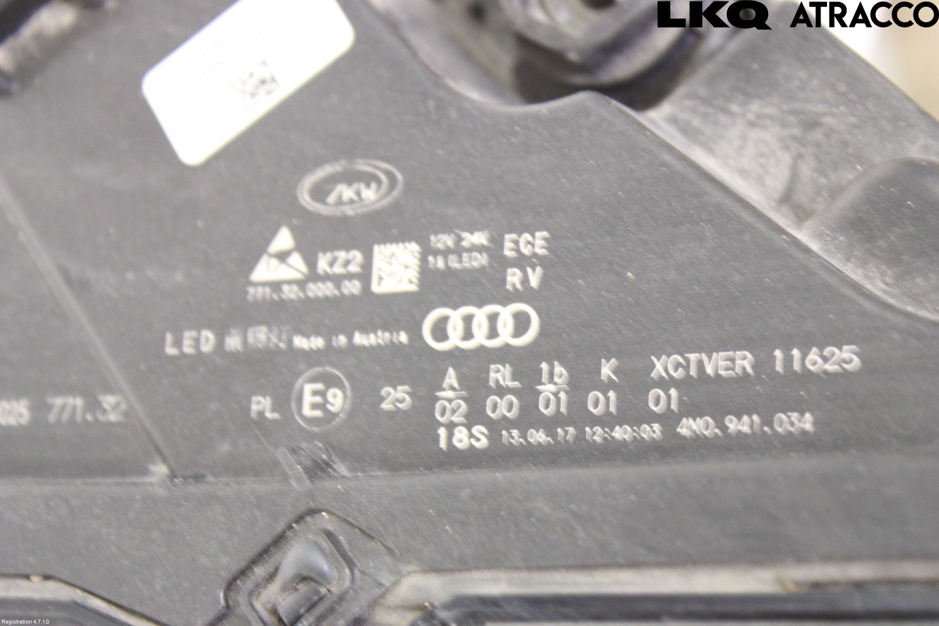 Audi Q7/SQ7 Strålkastare Höger