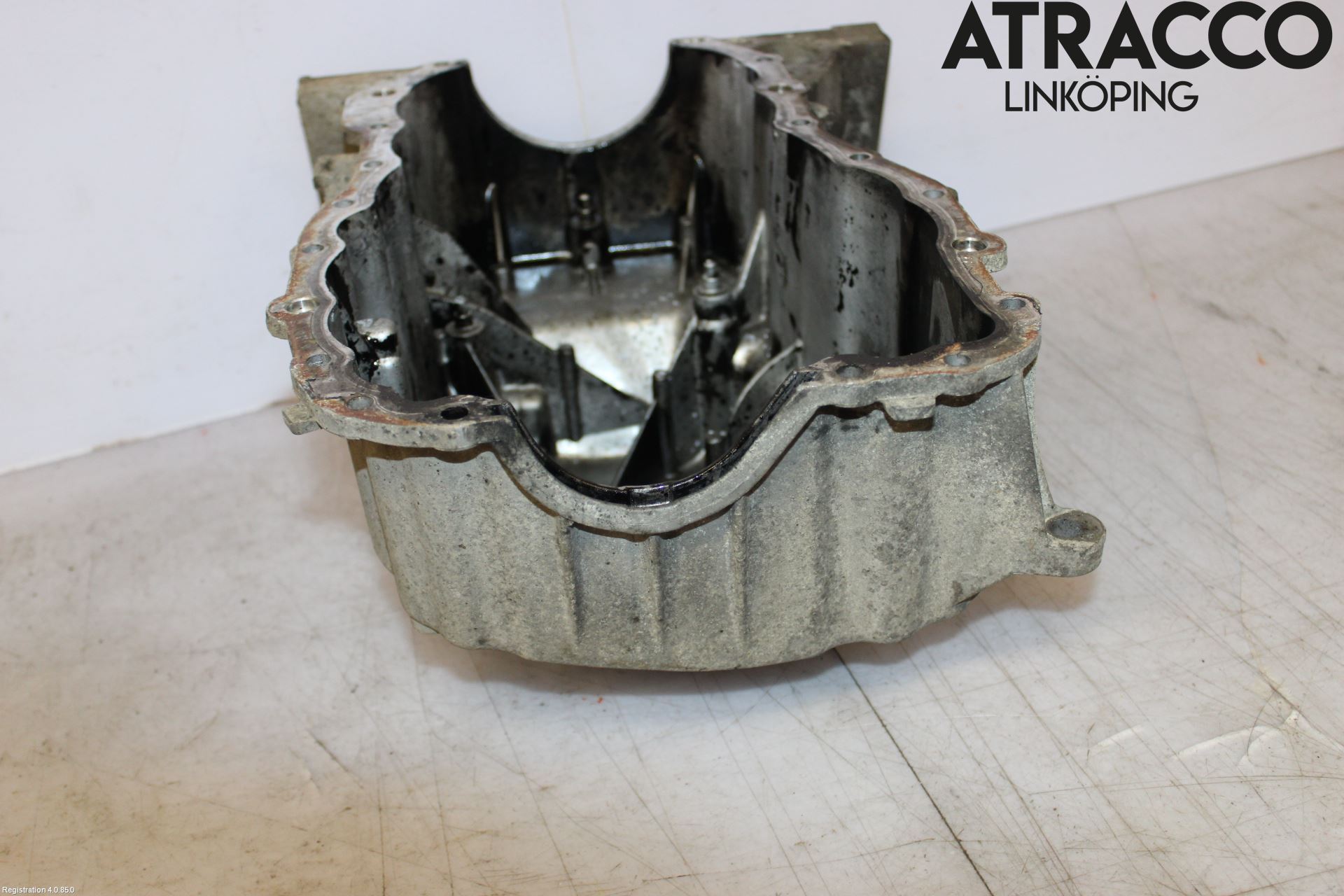 Nissan NOTE E11 06-14 Oljetråg