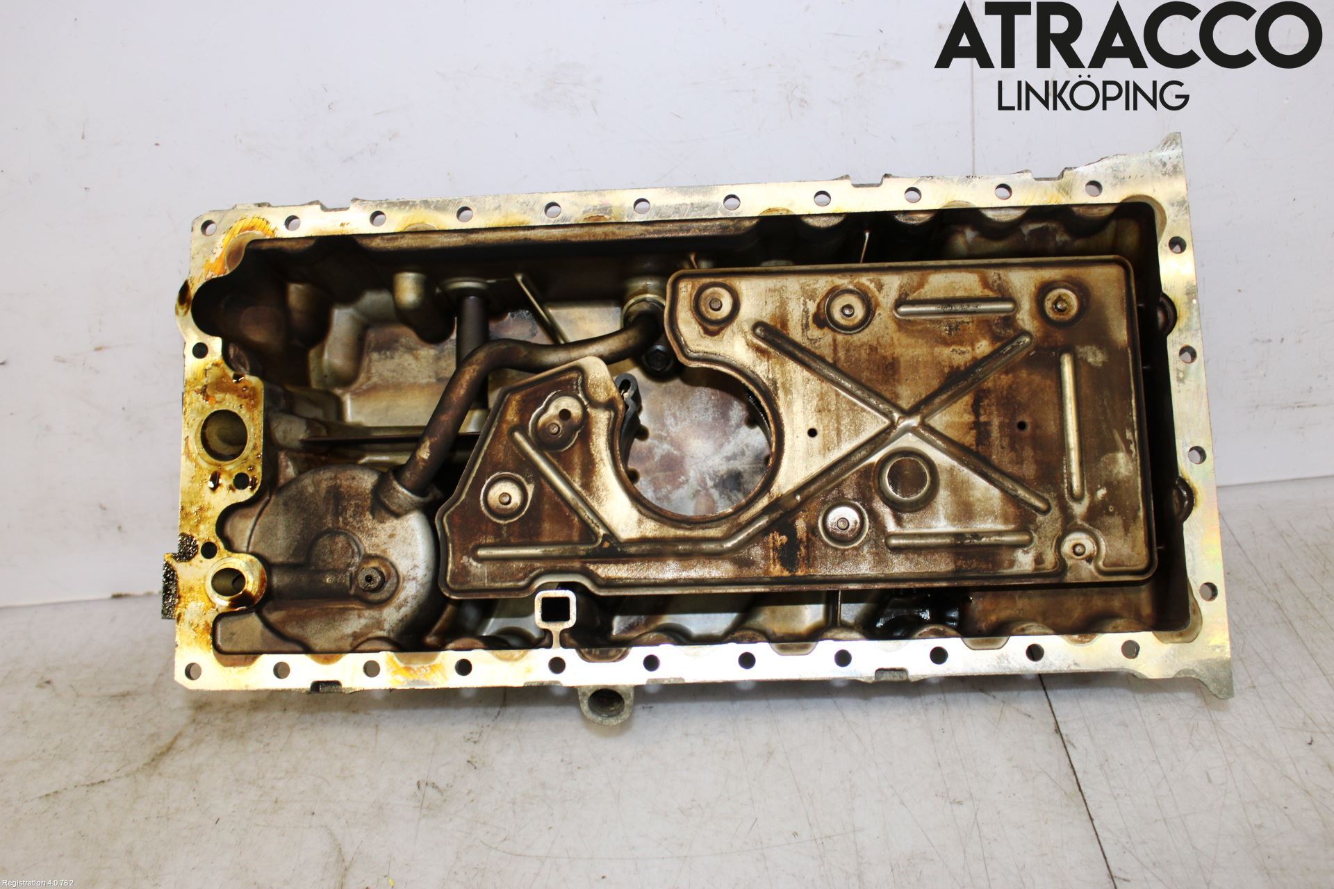 Volvo V70 05-08 Oljetråg