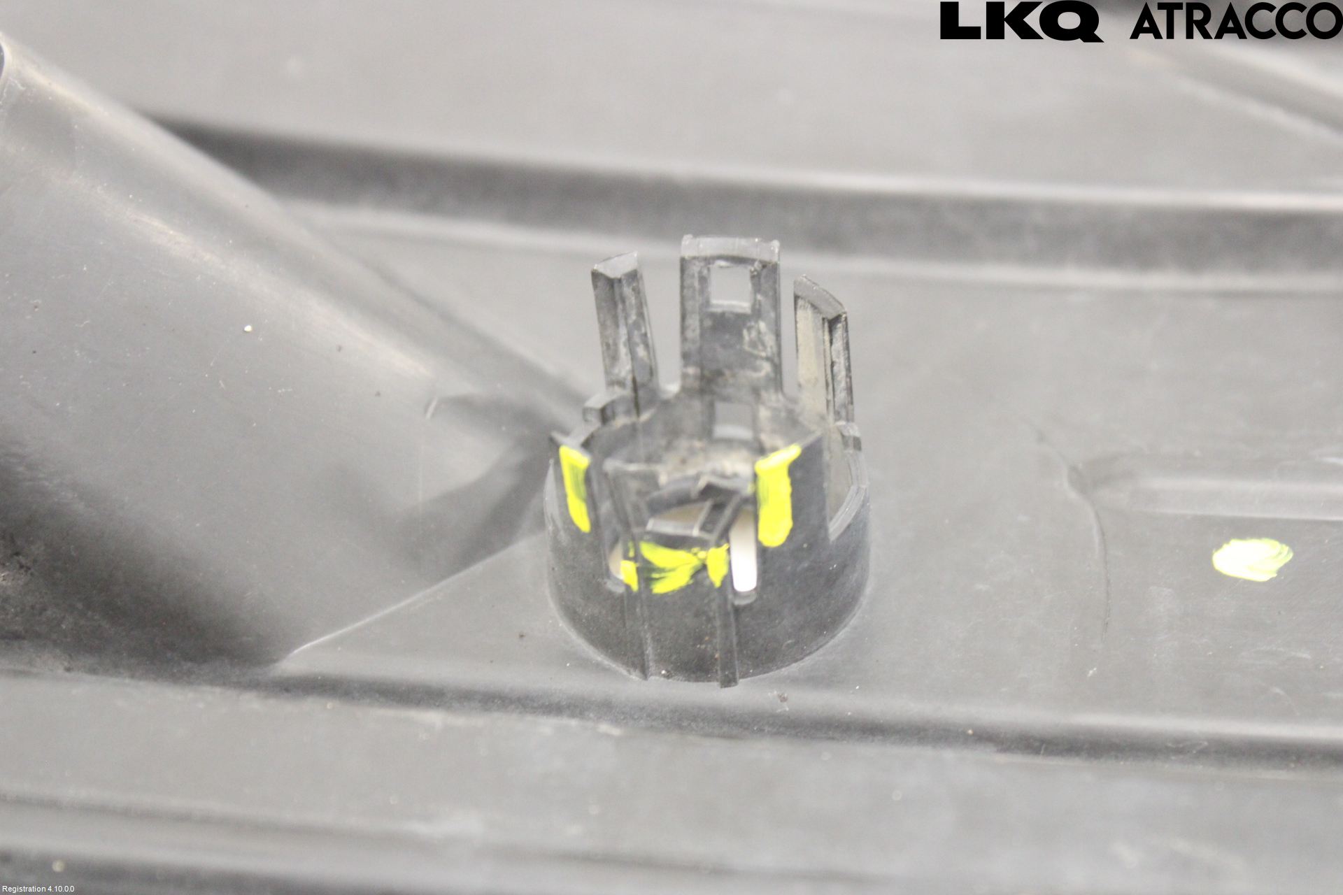 Volvo V60 19- Dimljussarg Fram