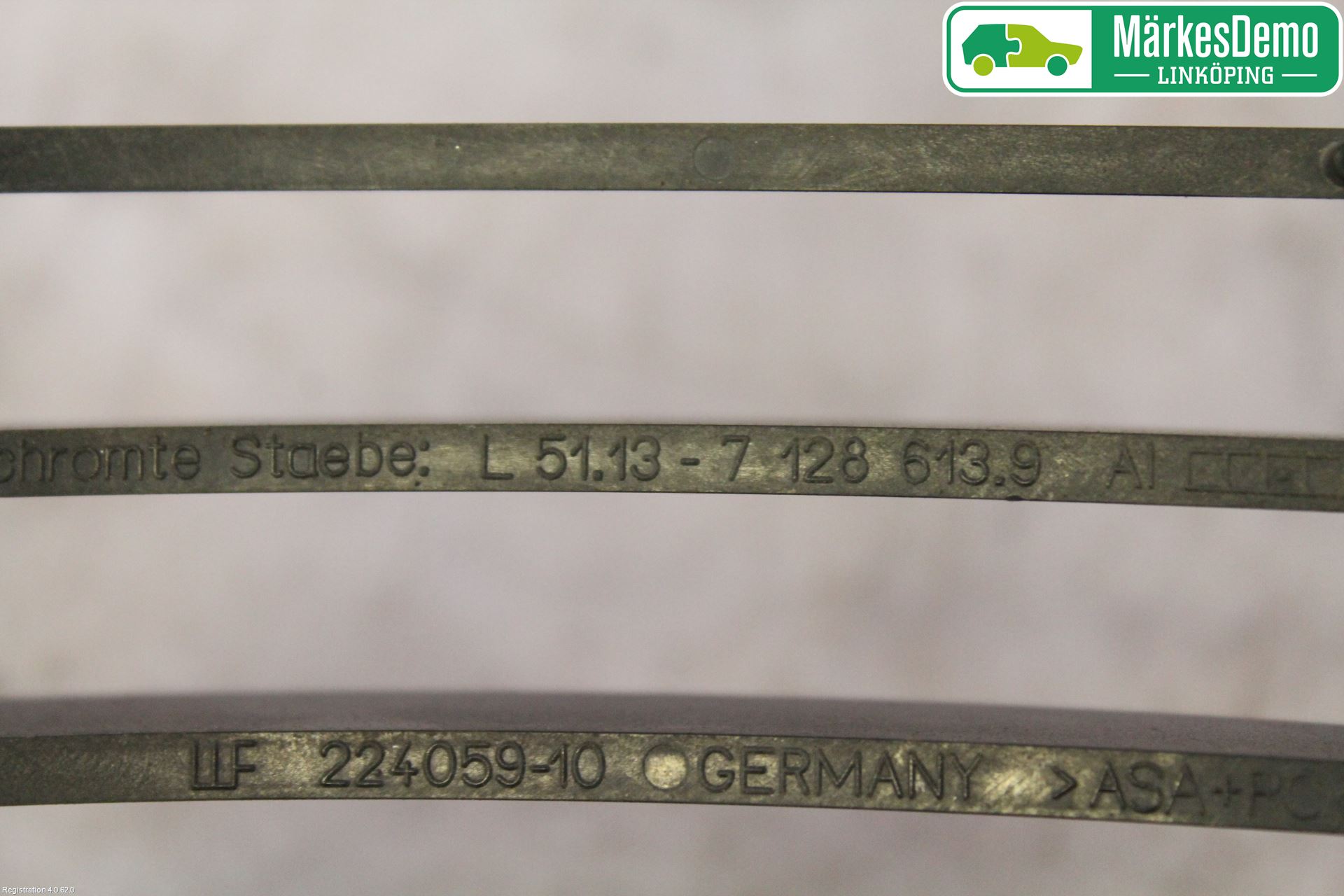 BMW 1 E87/81 5D/3D 03-11 Grilldel Vänster