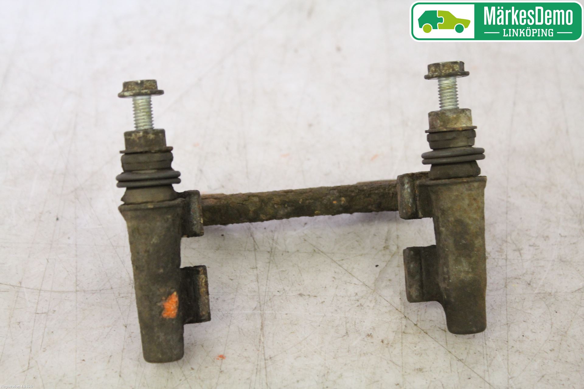 Renault CLIO III  09-12 Bromsokshållare