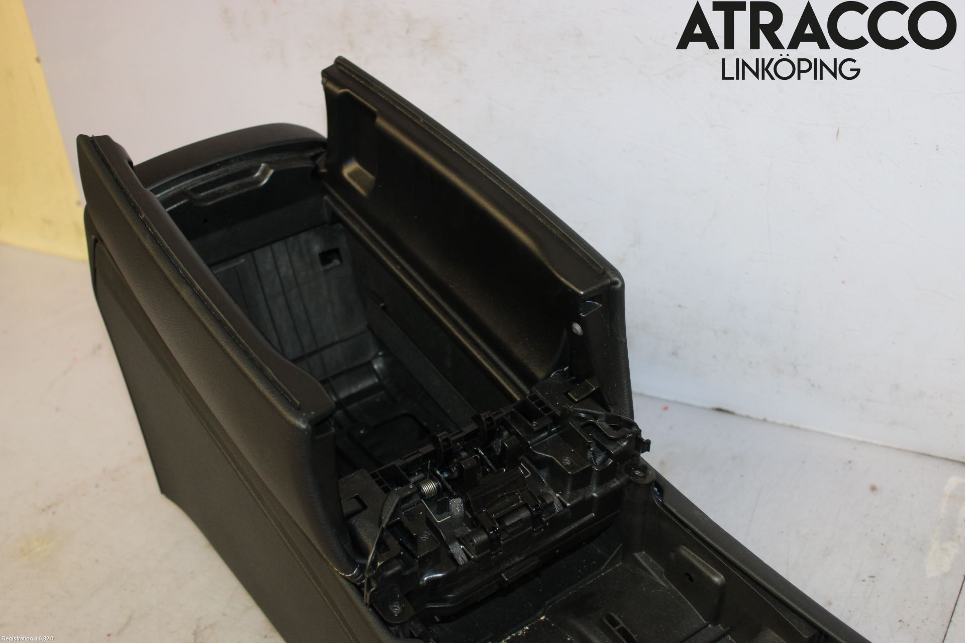 Mercedes-Benz MB C-KLASS (W205) 14-21 Instrumentkonsoll Mitt