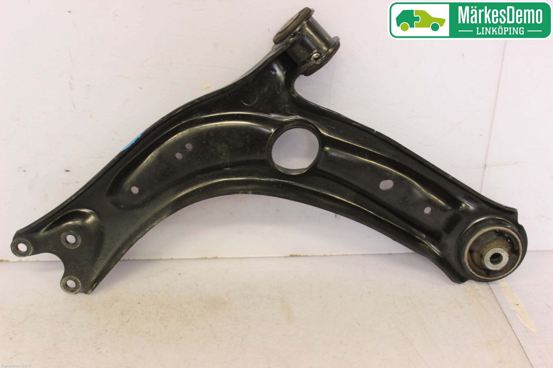 Volkswagen VW PASSAT 15-19 Bärarm Fram Undre Hö