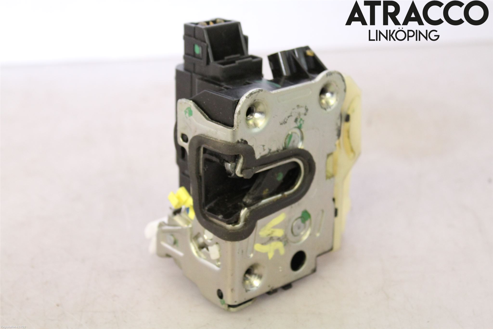 Dacia DUSTER 10-17 Låskista-Dörrlås