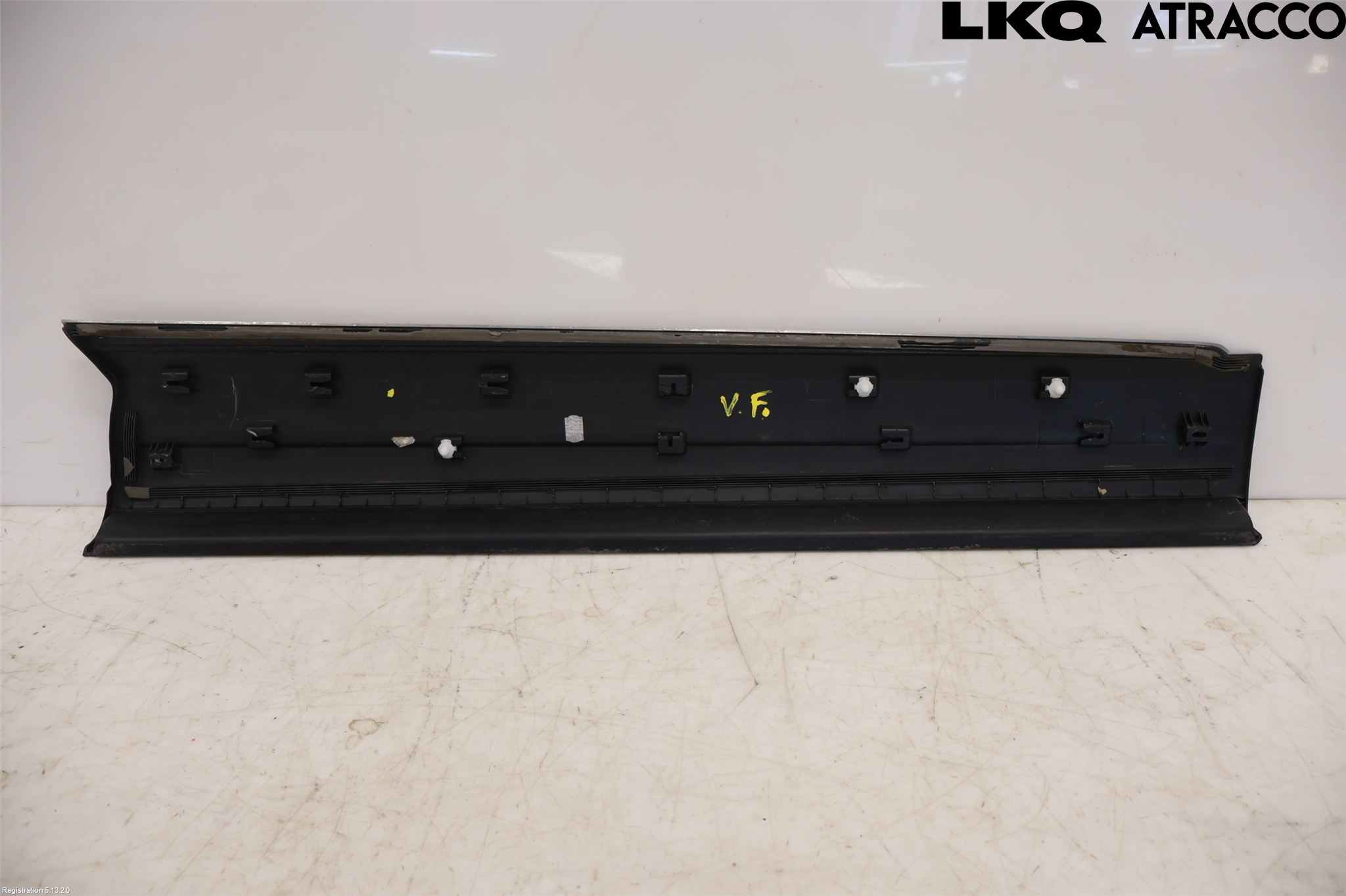Volkswagen VW TIGUAN 07-16 Dörr Dekorlist Fram Vä