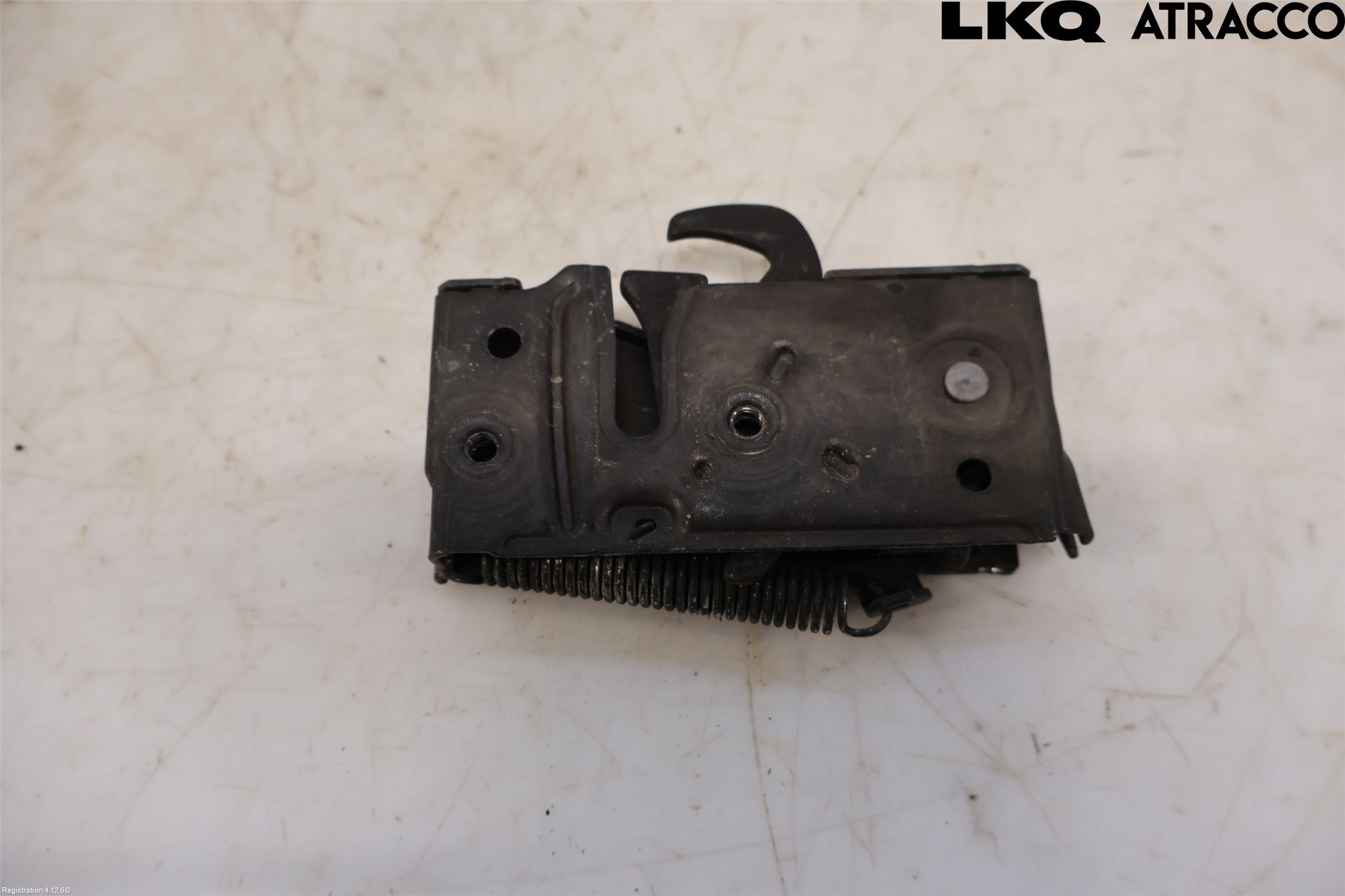 Volvo V90 17->> Huvlås