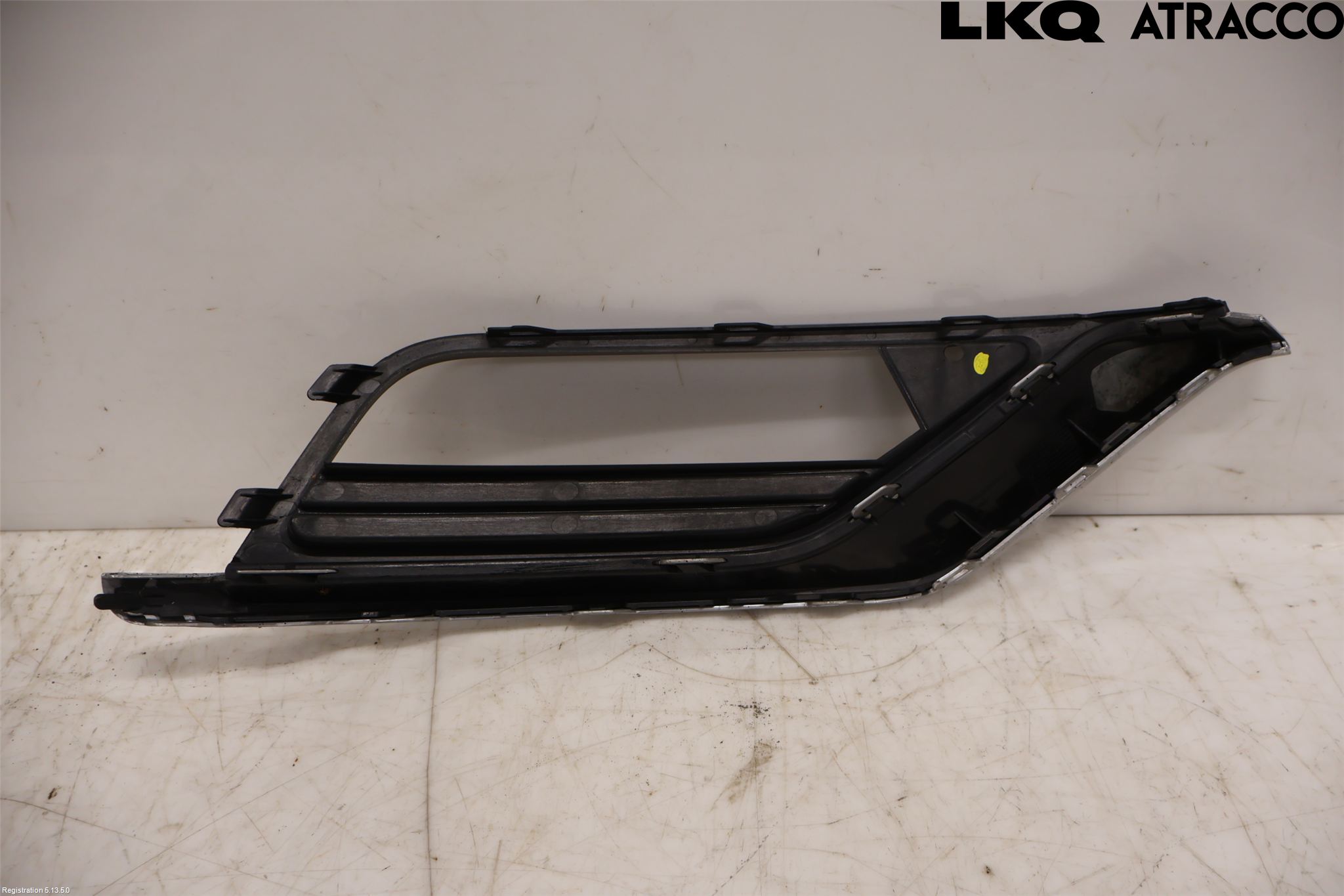 Volkswagen VW PASSAT 15-19 Dimljussarg Fram