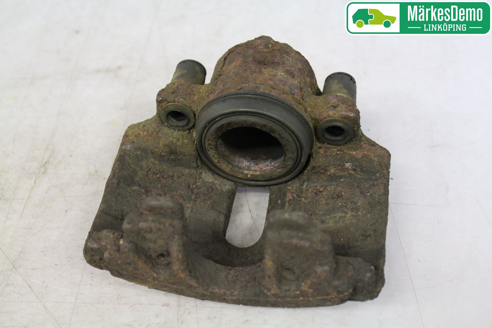 Volkswagen VW PASSAT 05-11 Bromsok Fram Höger