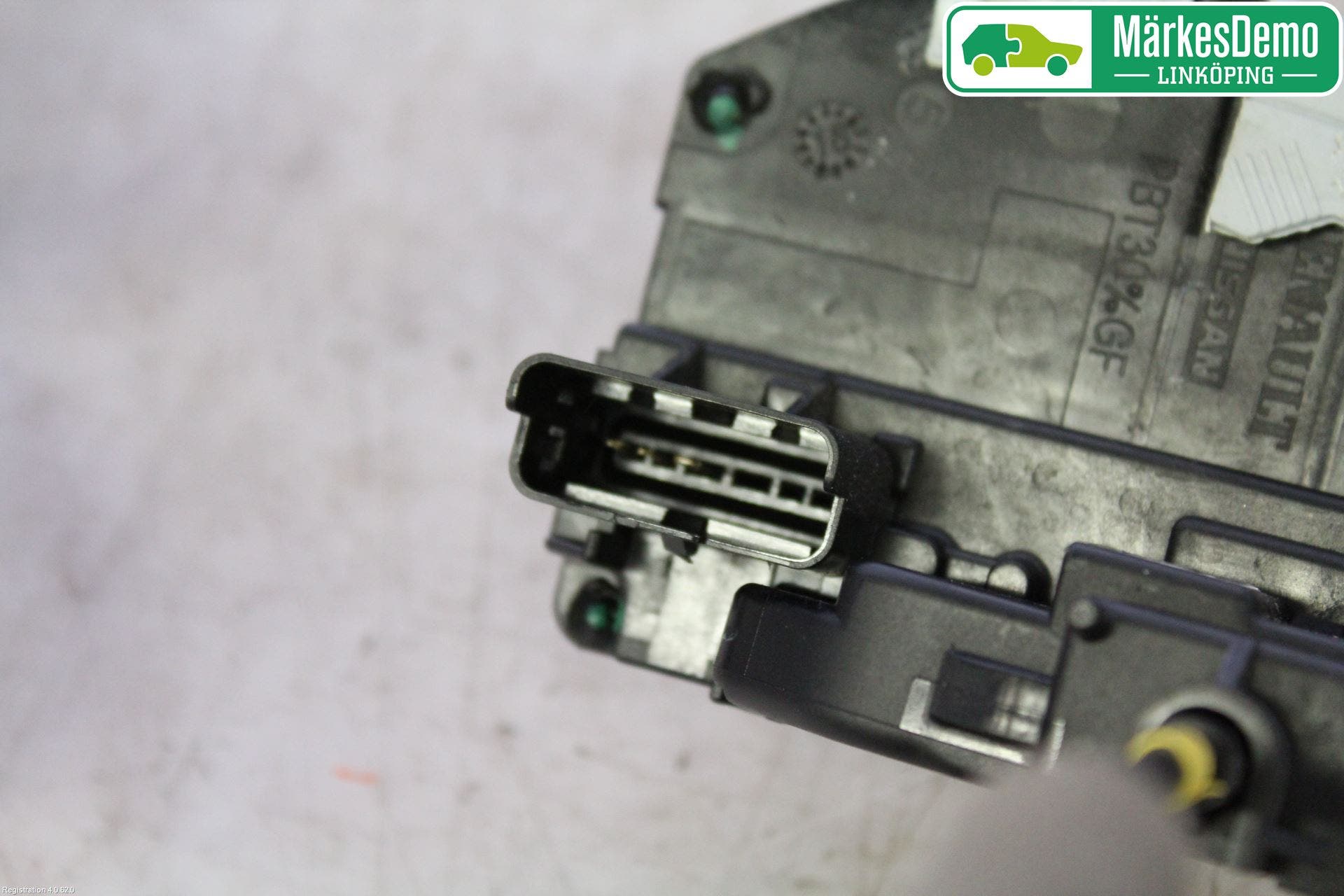 Nissan QASHQAI 14-17 Låskista-Dörrlås