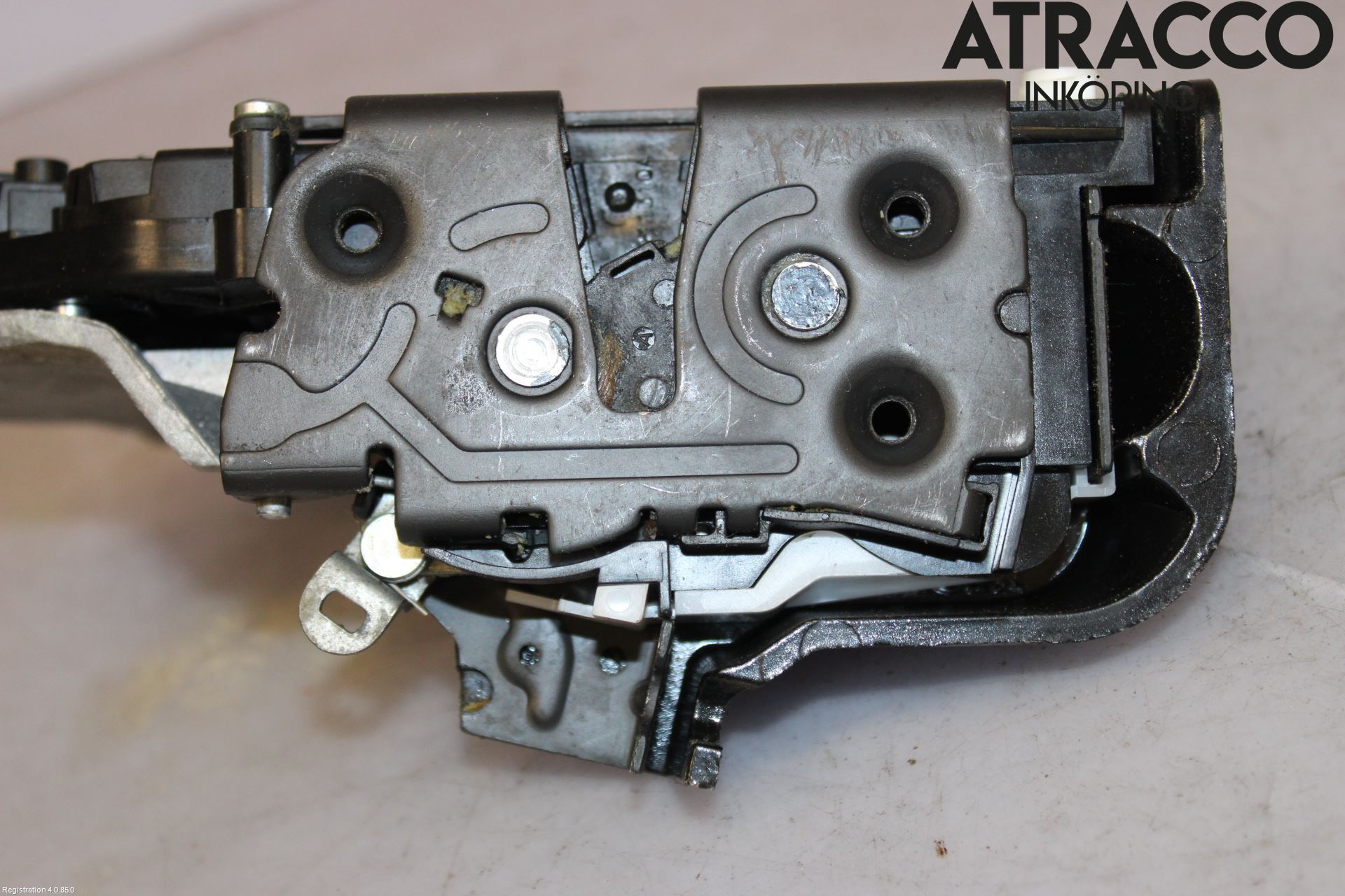 Volvo V50 08-12 Låskista-Dörrlås