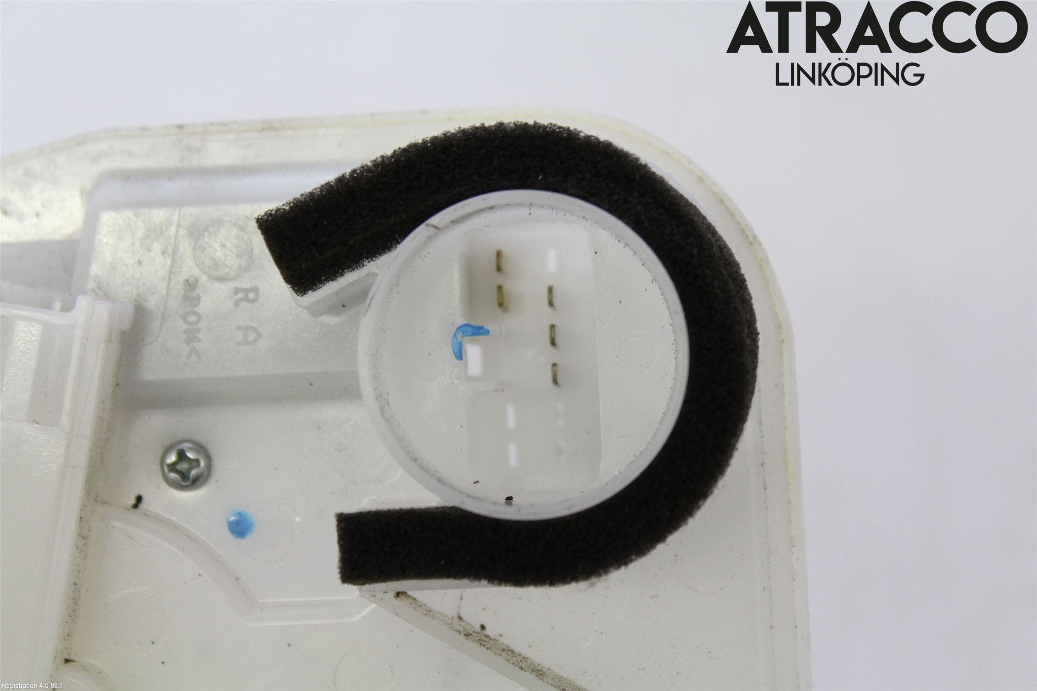 Mitsubishi L200 16-23 Låskista-Dörrlås