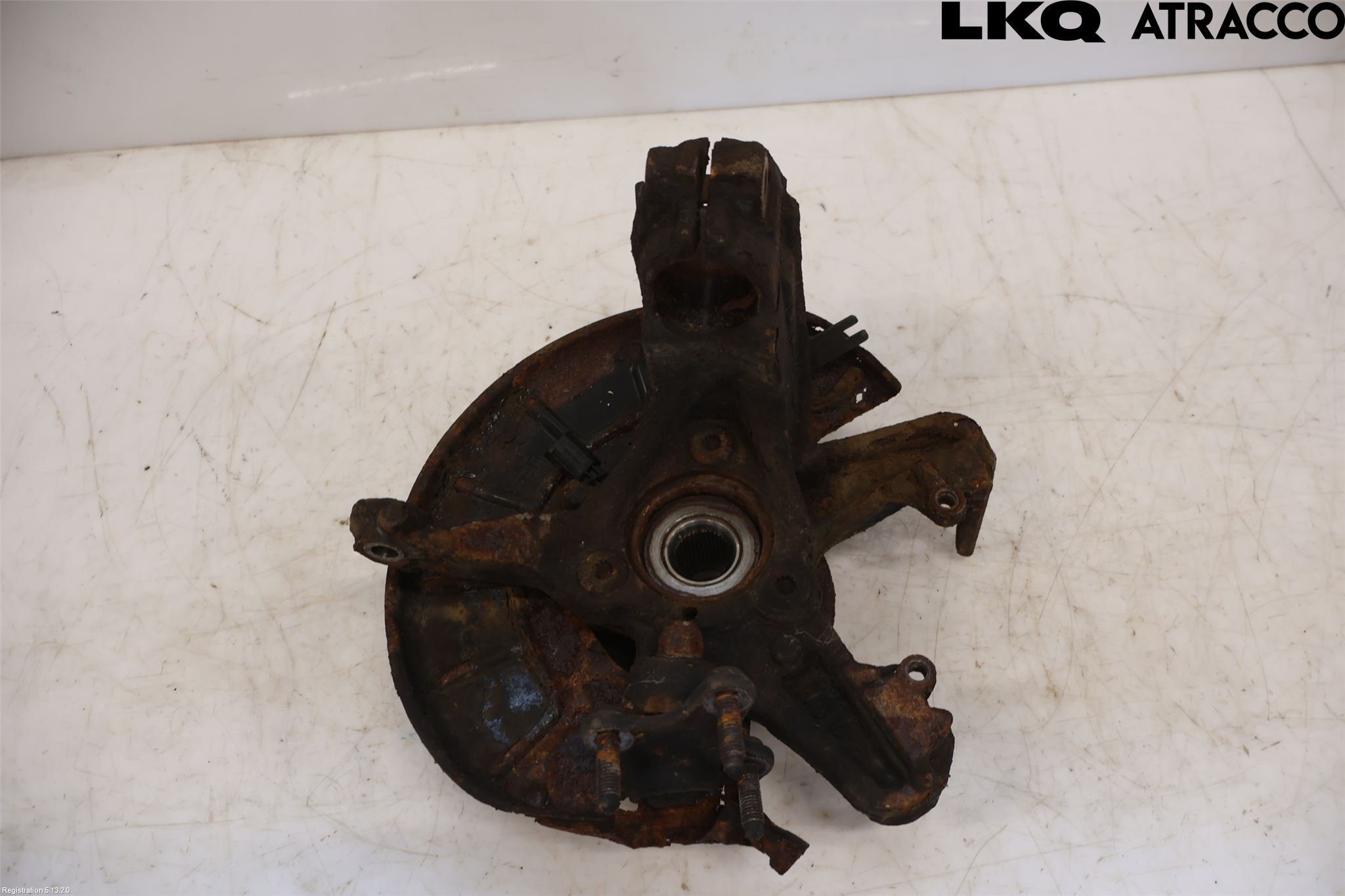 Volkswagen VW CADDY 11-15 Styrspindel Lagerhus Vä