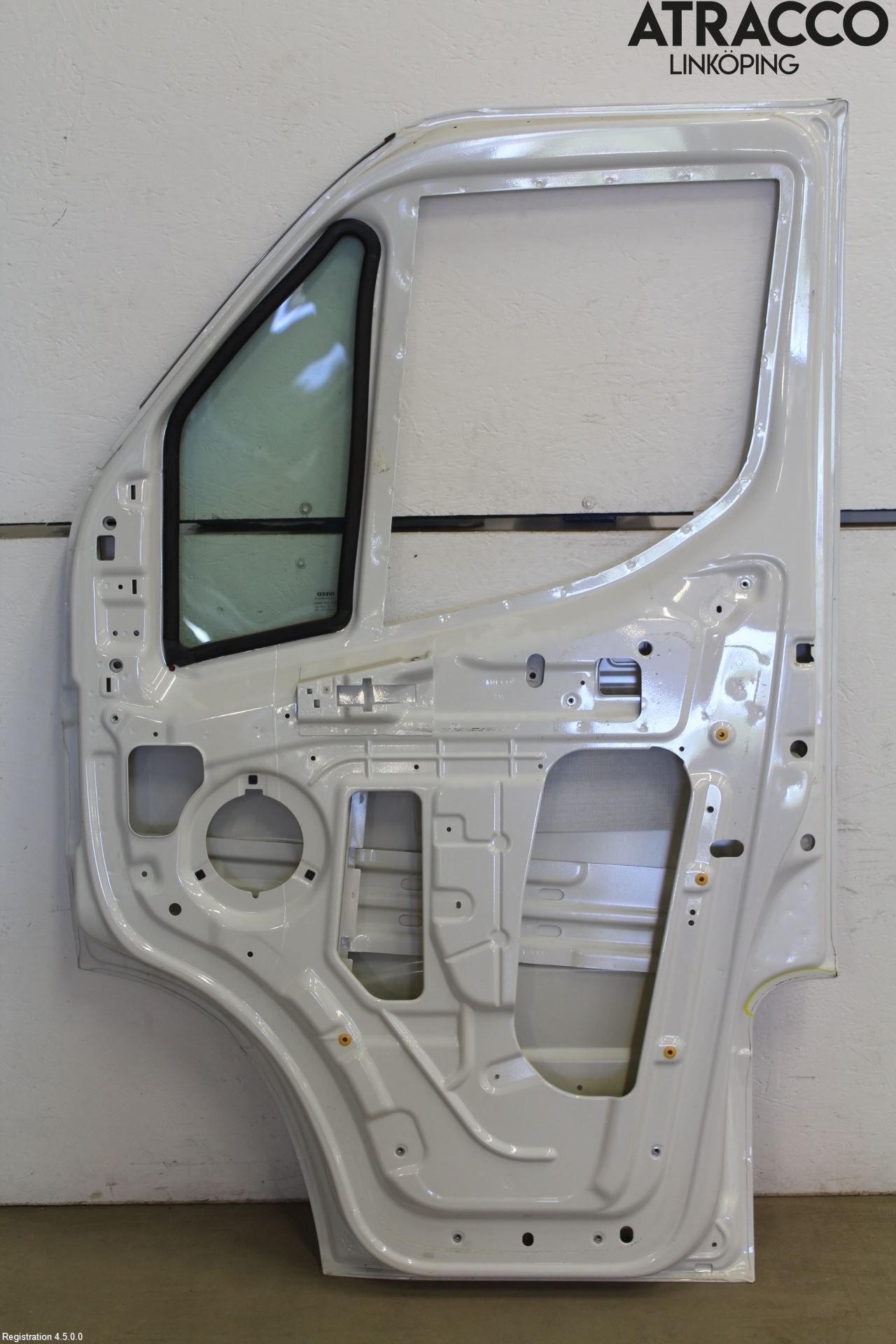 Iveco DAILY 14->> Dörr Fram Höger