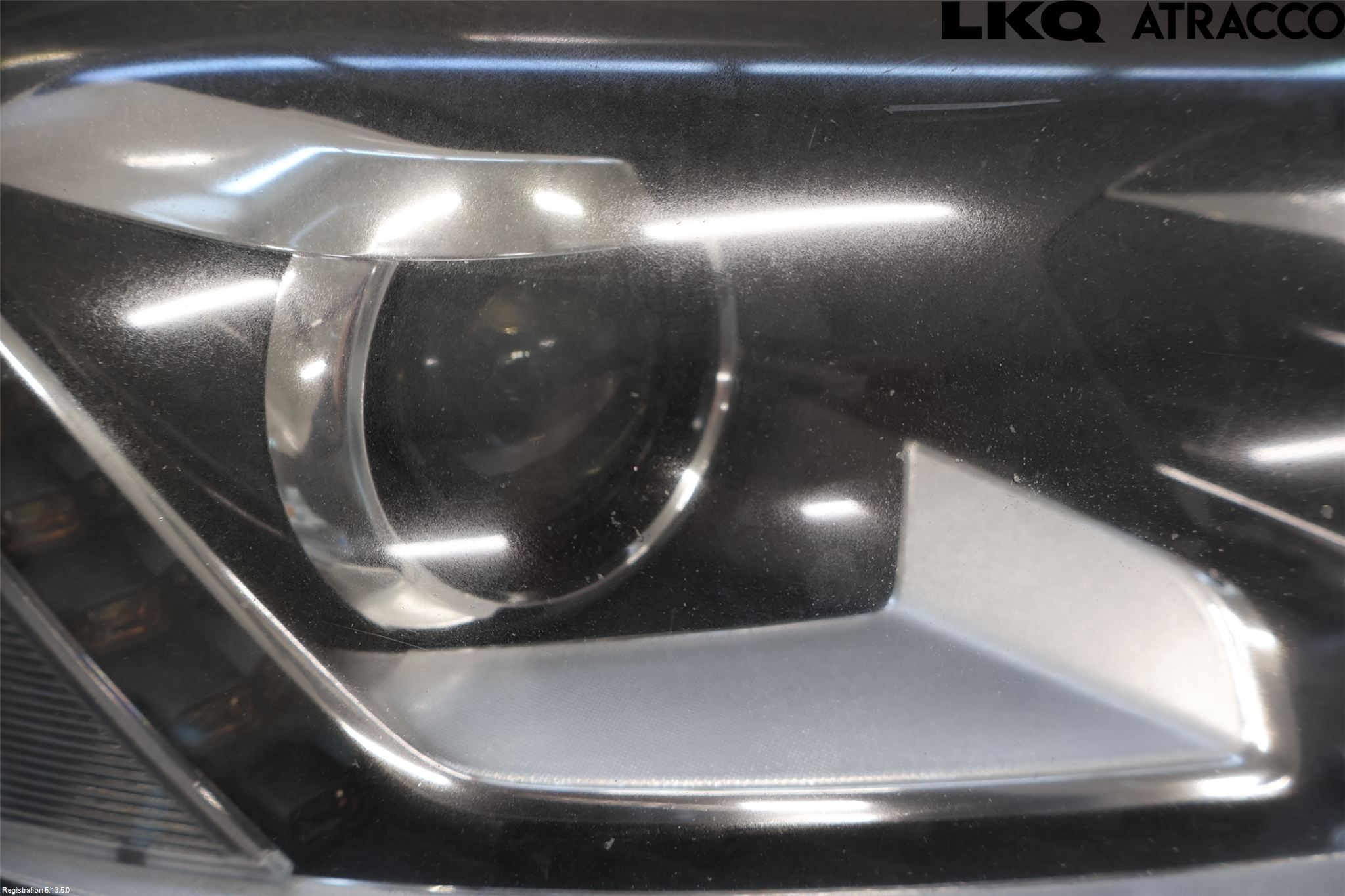 Volkswagen VW PASSAT 11-14 Strålkastare Höger