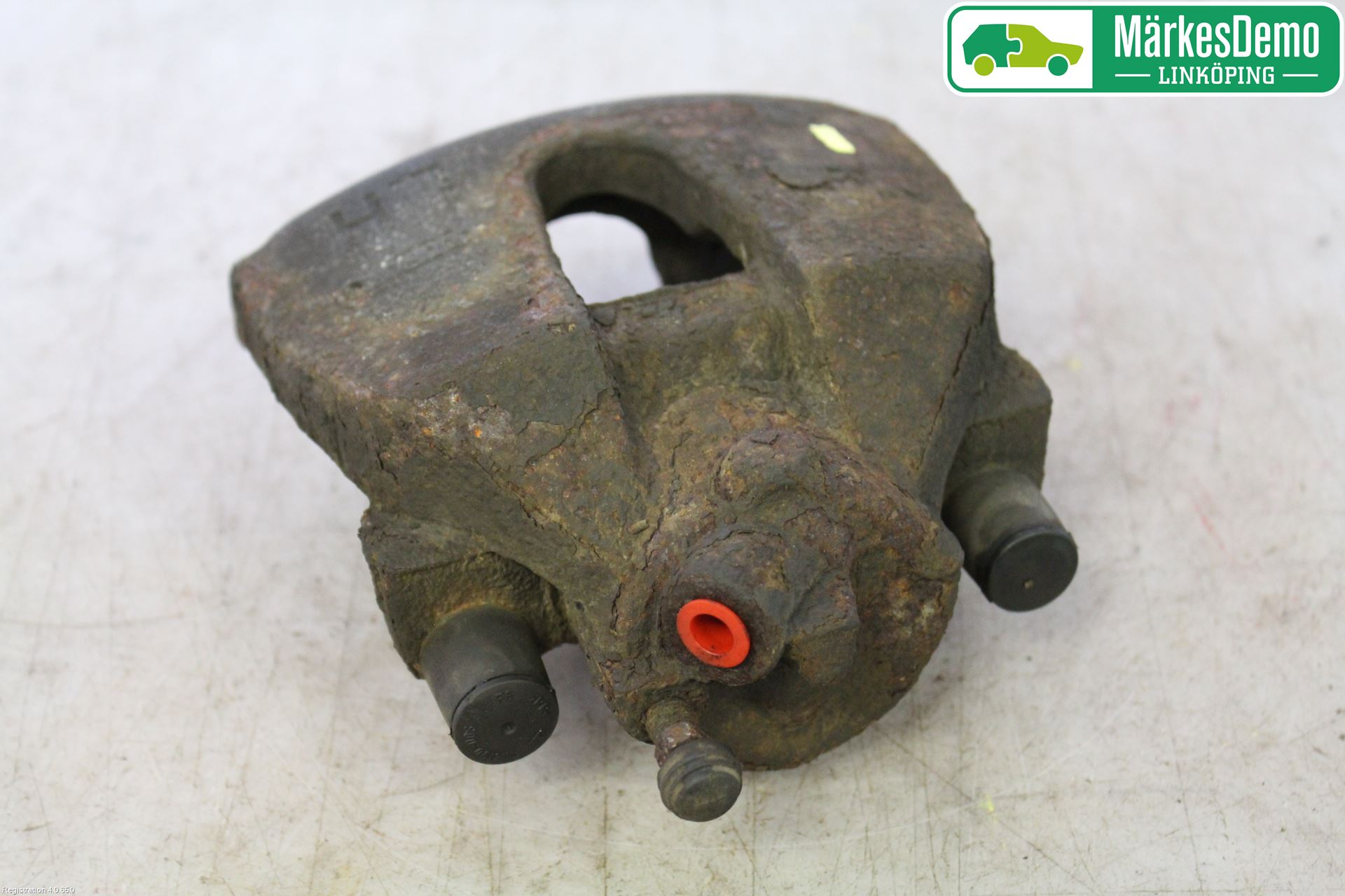 Ford FOCUS     04-07 Bromsok Fram Vänster