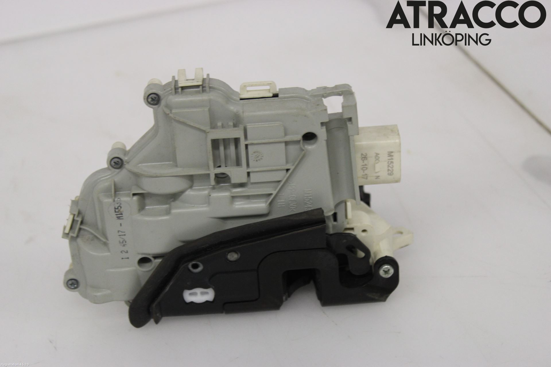 Audi A4/S4 B9 16-19 Låskista-Dörrlås