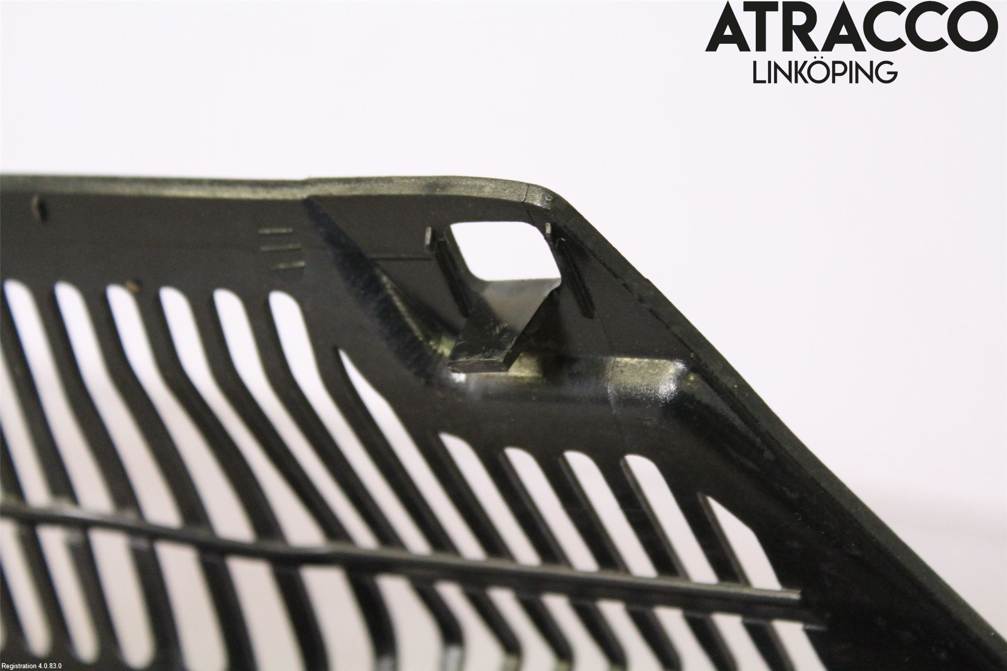 Volkswagen VW GOLF V 04-09 Grill Komp