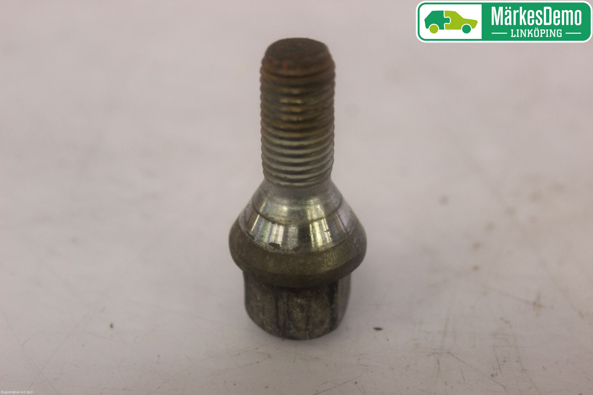 Nissan QASHQAI 14-17 Hjulmutter-Bult-Sats