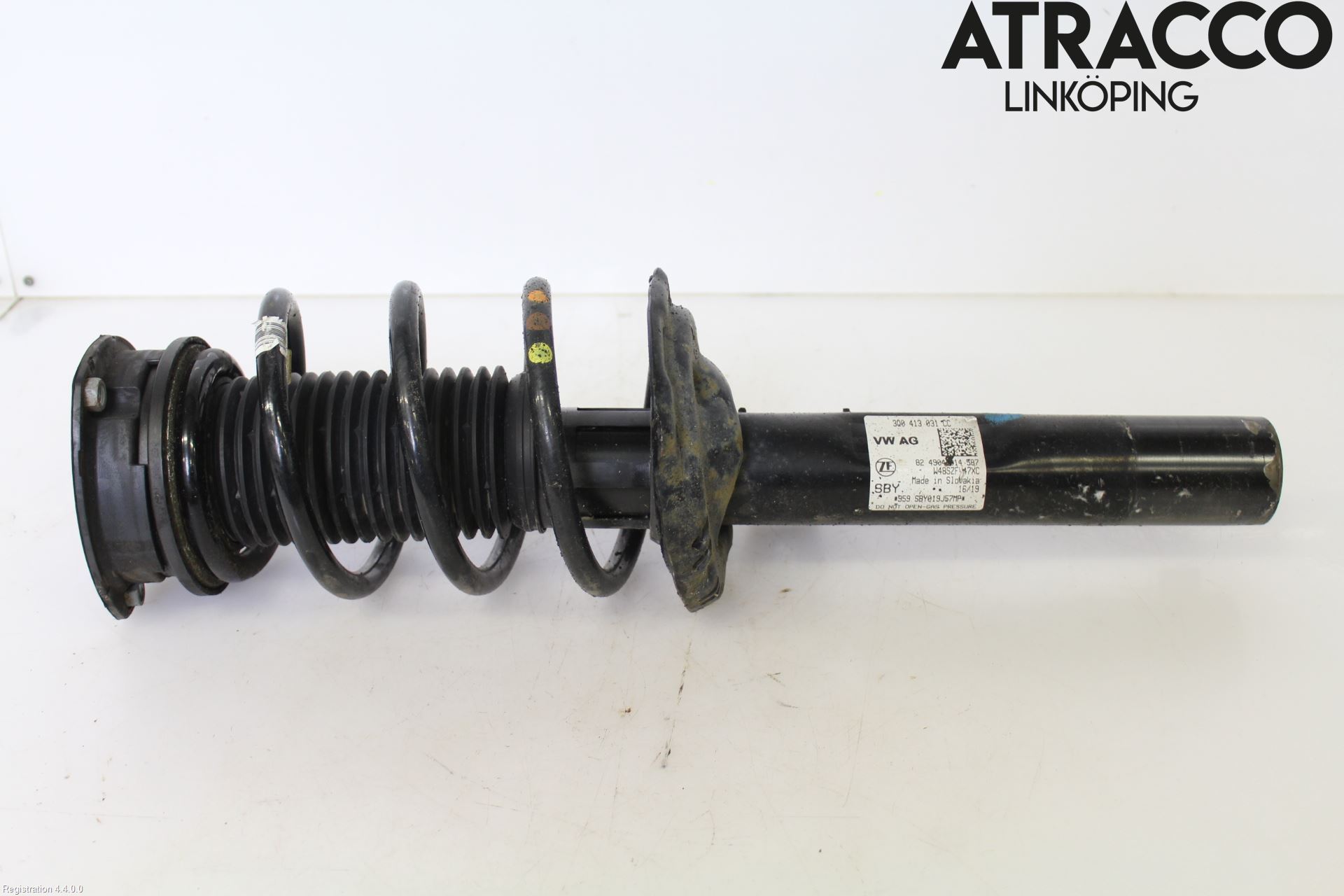 Volkswagen VW PASSAT 15-19 Fjäderben Fram Höger